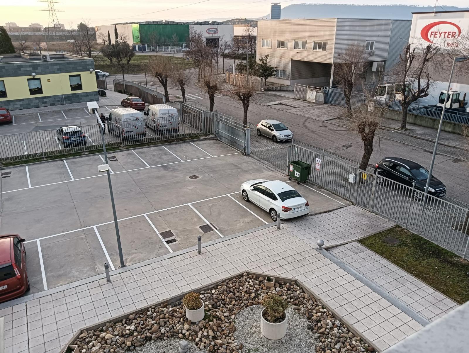 Oficina Tranquila en Alquiler en C. Padre Granda - 21