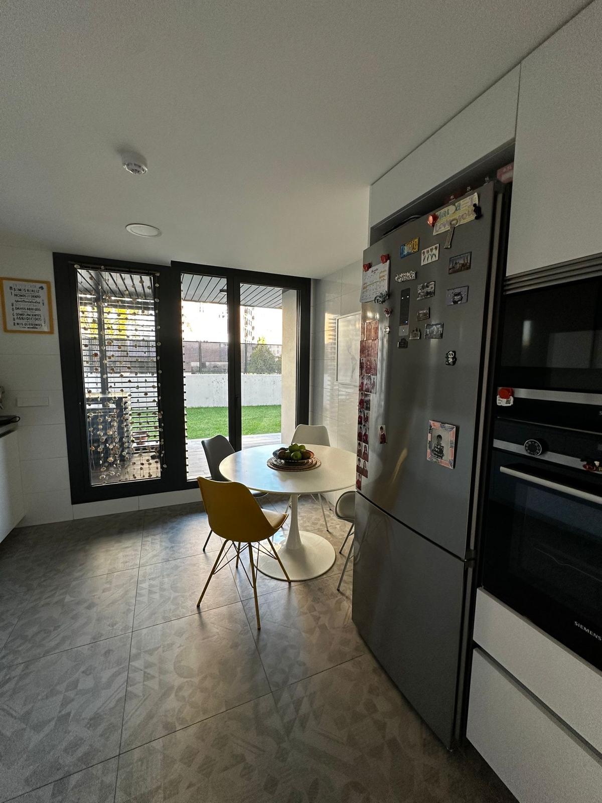 Exclusivo bajo con jardín privado en urbanización de alto nivel  - 7