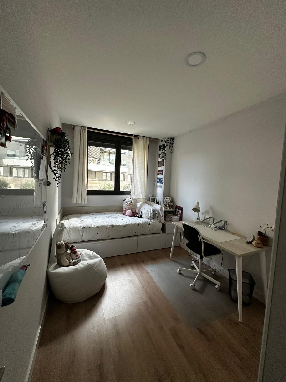 Exclusivo bajo con jardín privado en urbanización de alto nivel  - 20