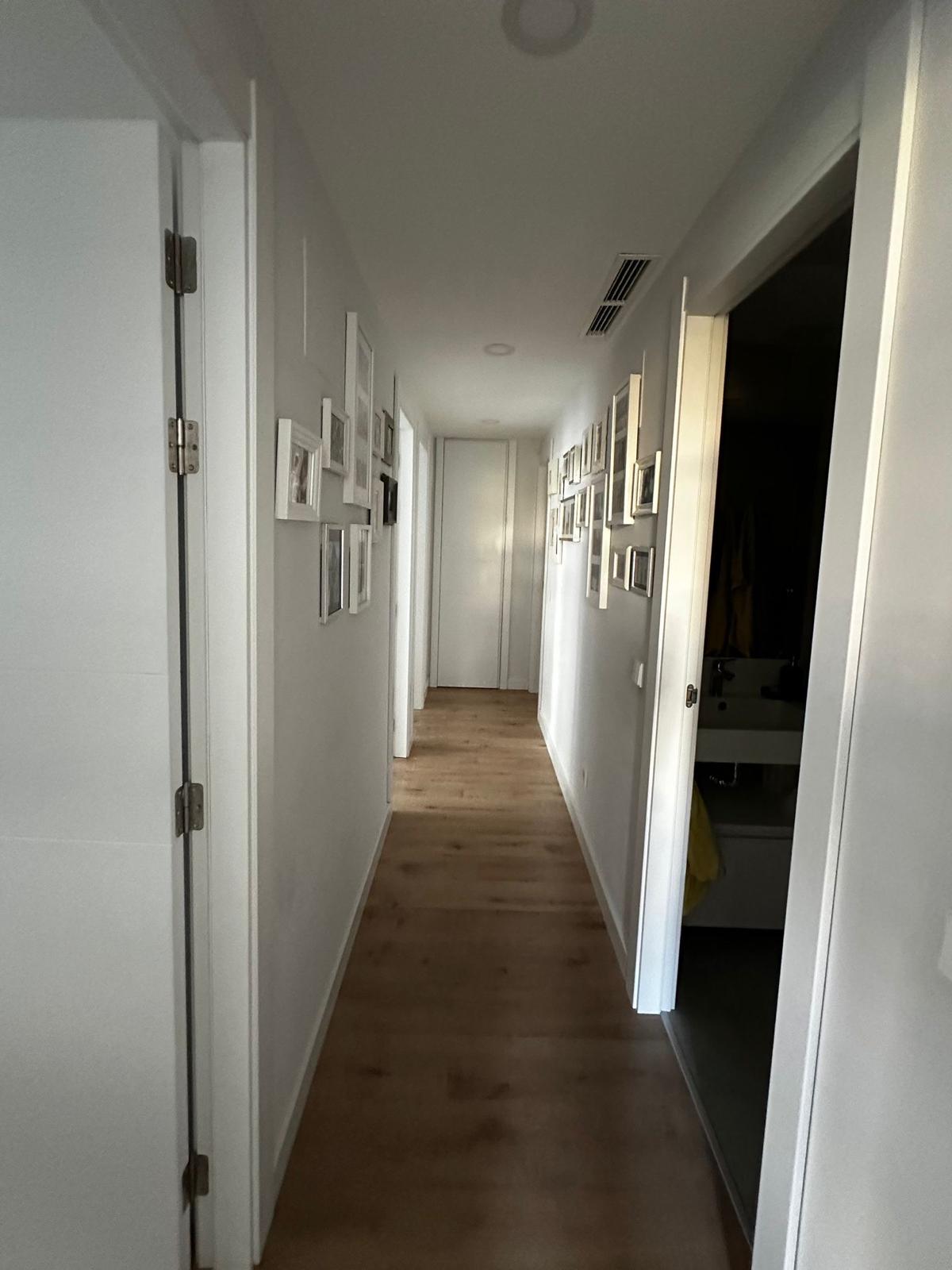 Exclusivo bajo con jardín privado en urbanización de alto nivel  - 24