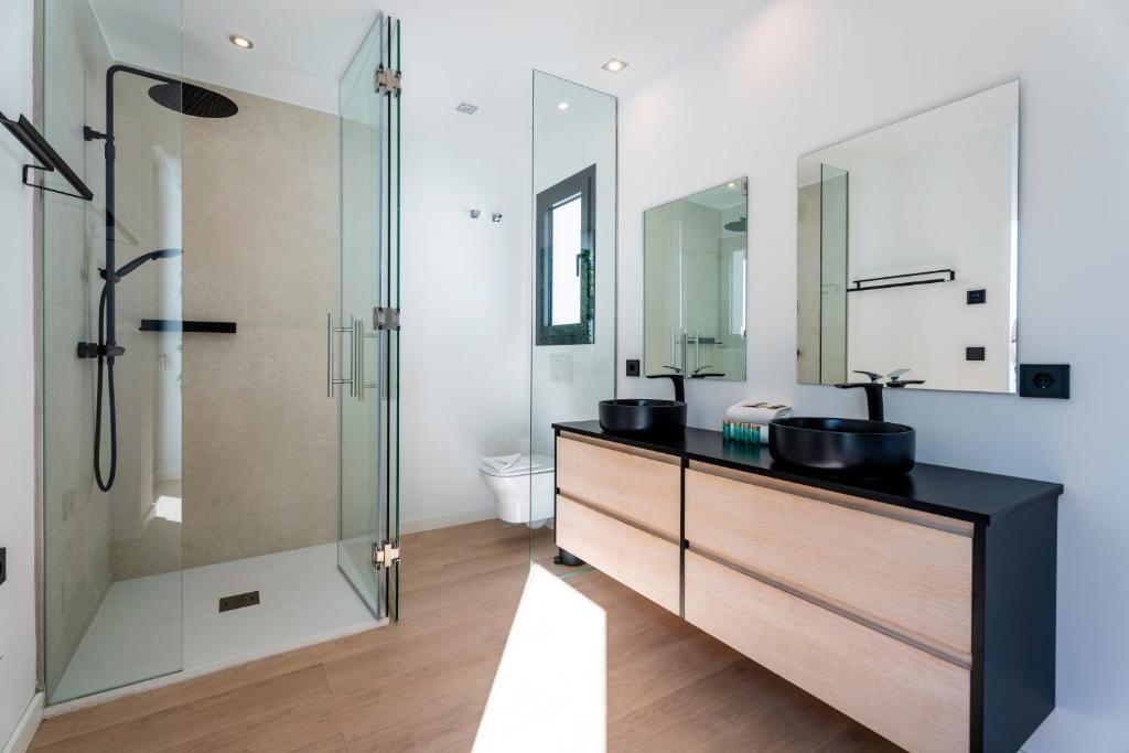 Luxury Villa in Eastern Marbella – A Contemporary Masterpiece - 20