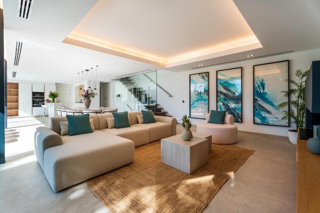 Luxury Villa in Eastern Marbella – A Contemporary Masterpiece - 7