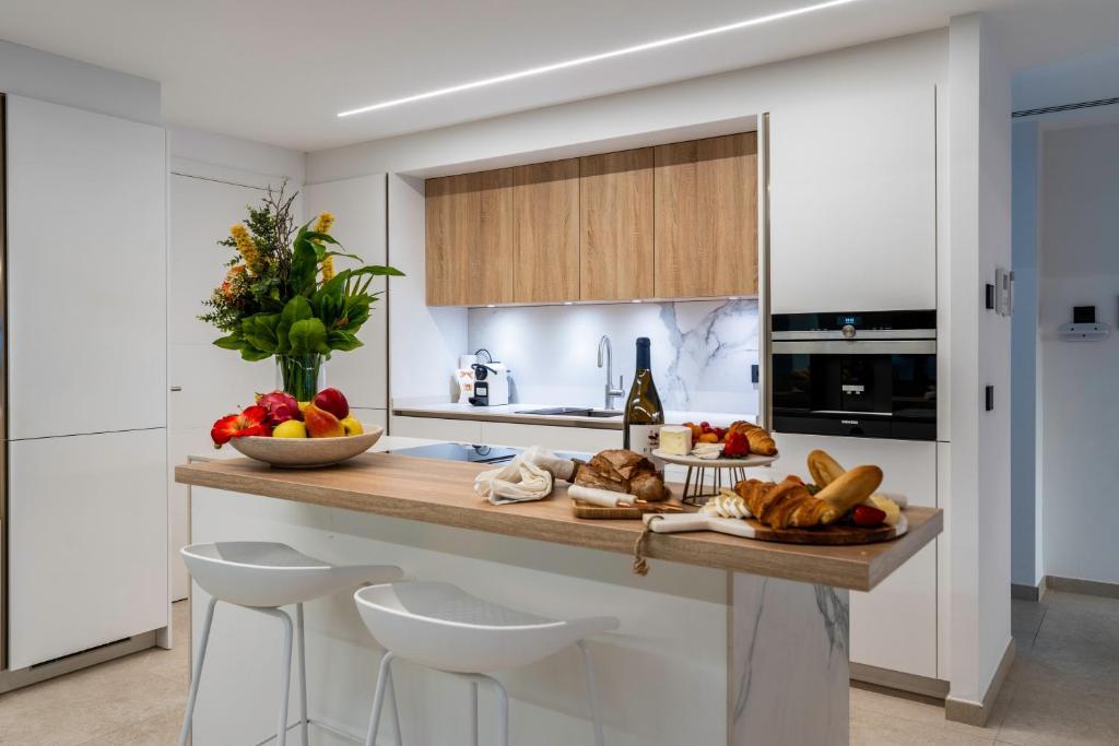 Luxury Villa in Eastern Marbella – A Contemporary Masterpiece - 11