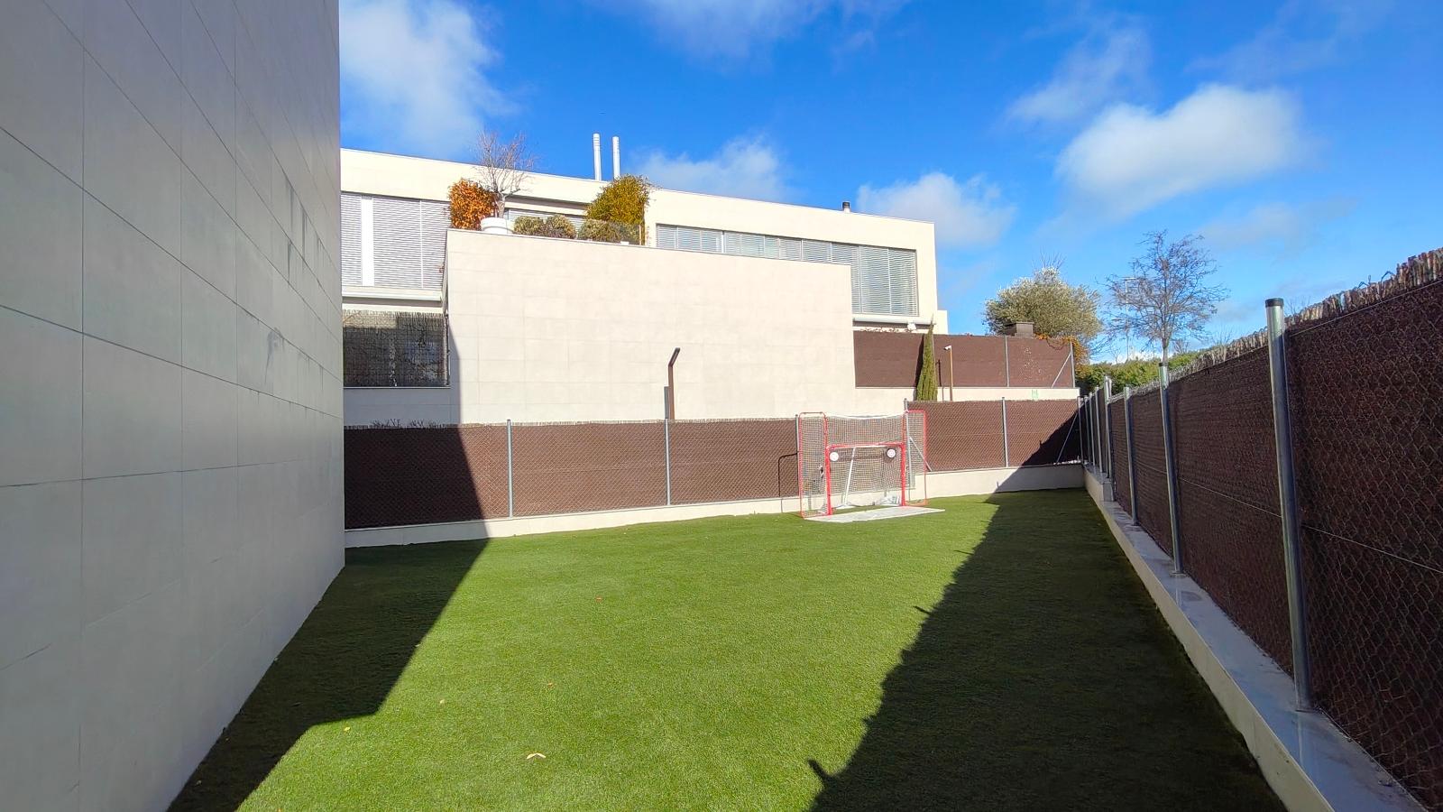 Espectacular chalet pareado en venta - La Moraleja - 7