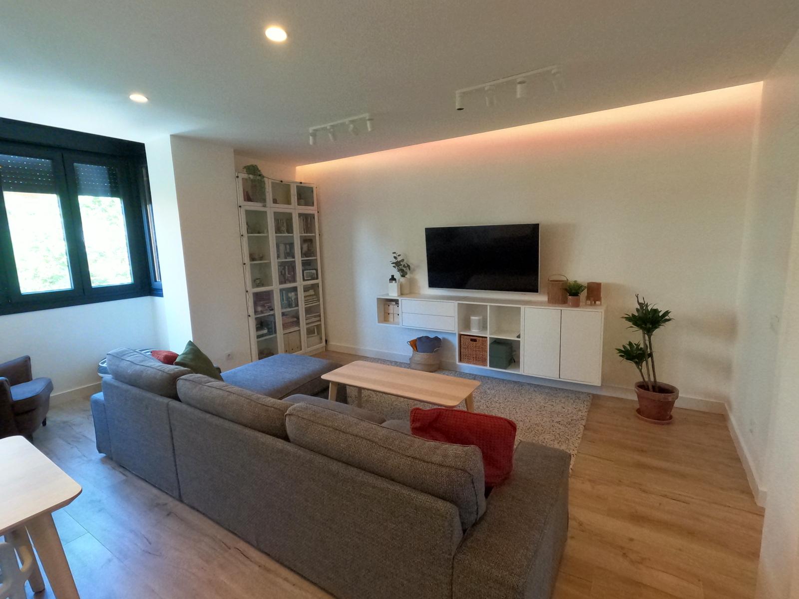 Gran Oportunidad de inversión en Valdeacederas. Piso reformado con garaje y alquiler vigente - 5