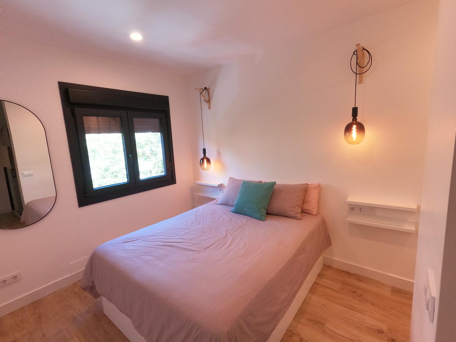 Gran Oportunidad de inversión en Valdeacederas. Piso reformado con garaje y alquiler vigente - 13