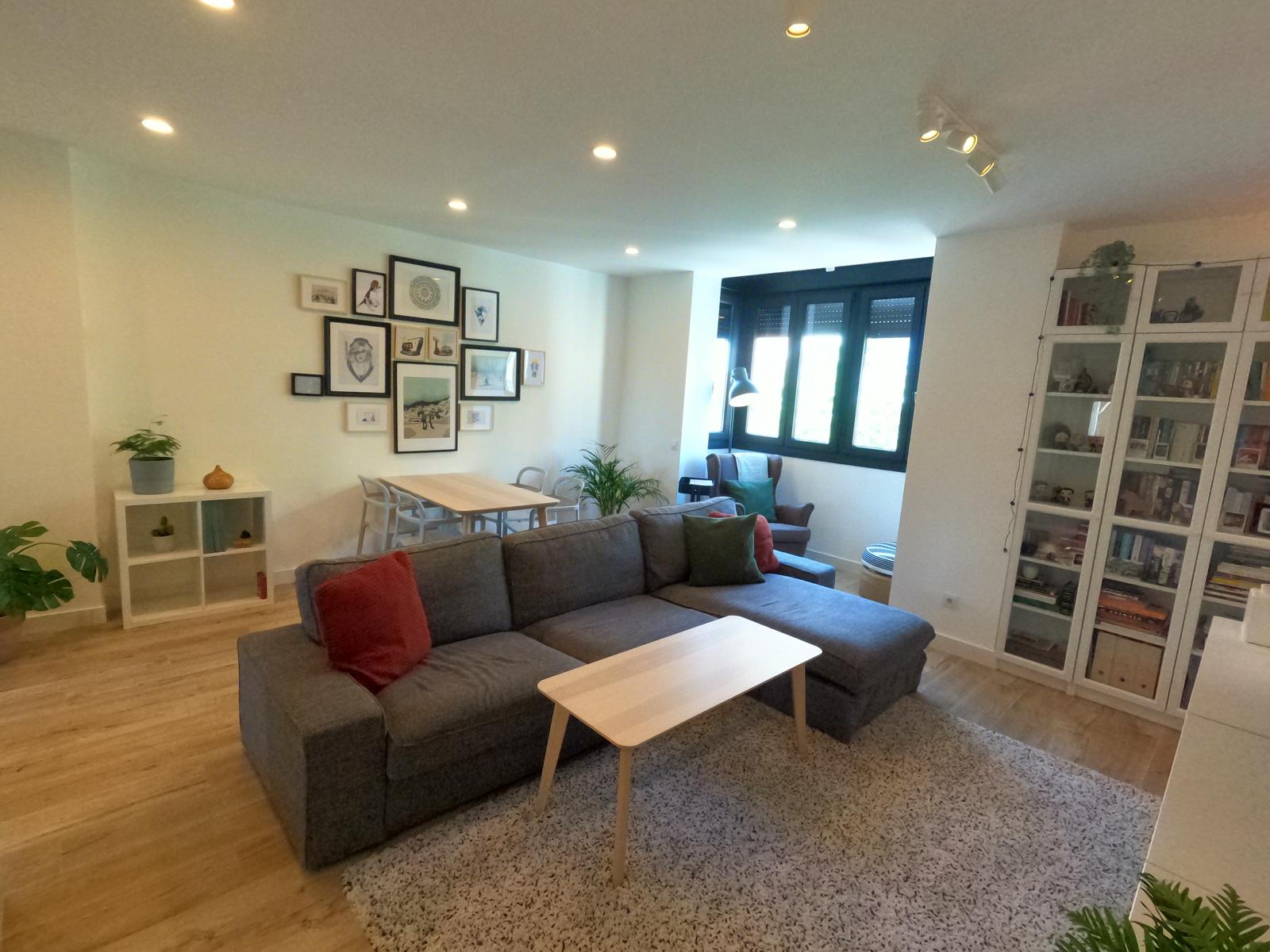 Gran Oportunidad de inversión en Valdeacederas. Piso reformado con garaje y alquiler vigente - 1