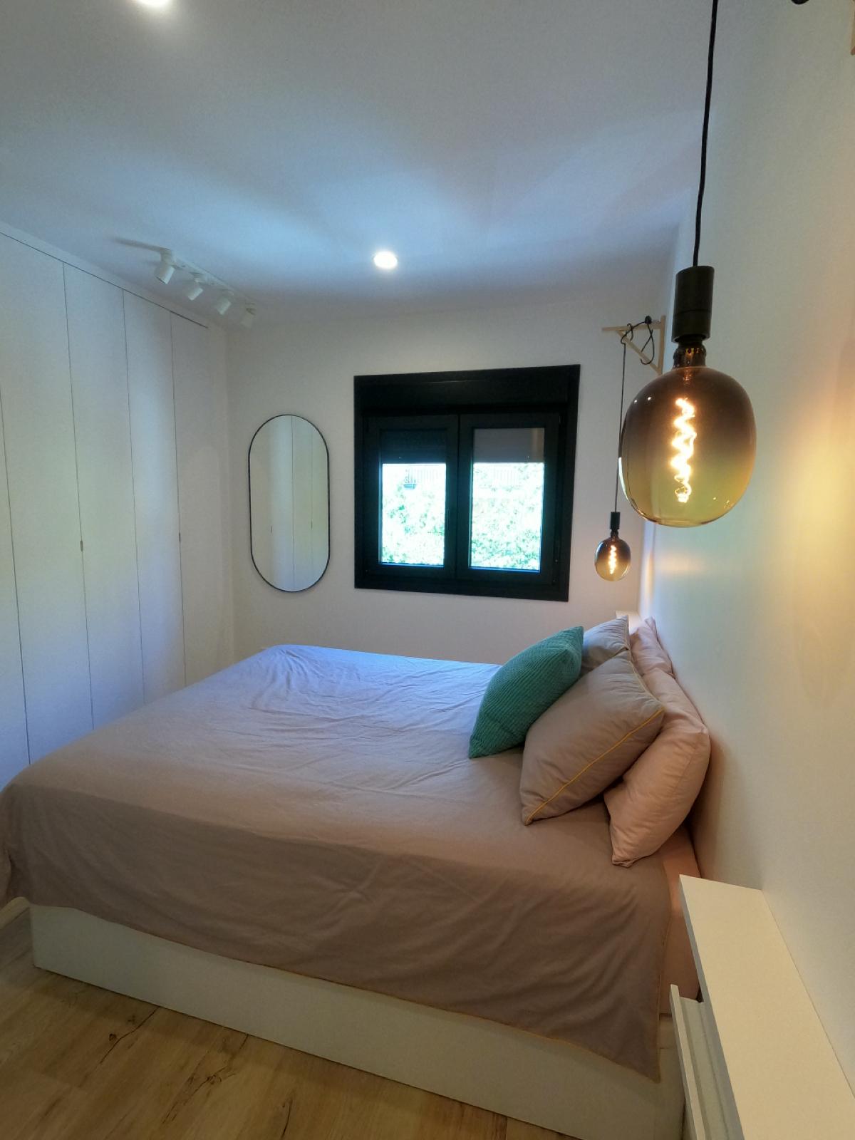 Gran Oportunidad de inversión en Valdeacederas. Piso reformado con garaje y alquiler vigente - 12