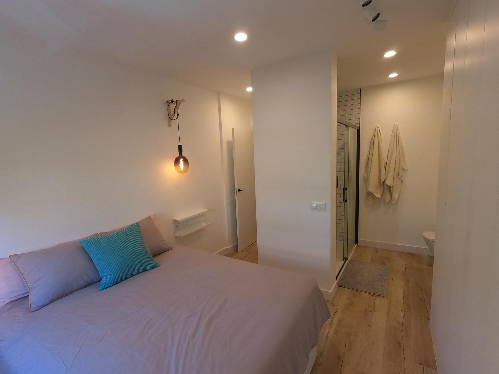 Gran Oportunidad de inversión en Valdeacederas. Piso reformado con garaje y alquiler vigente - 14