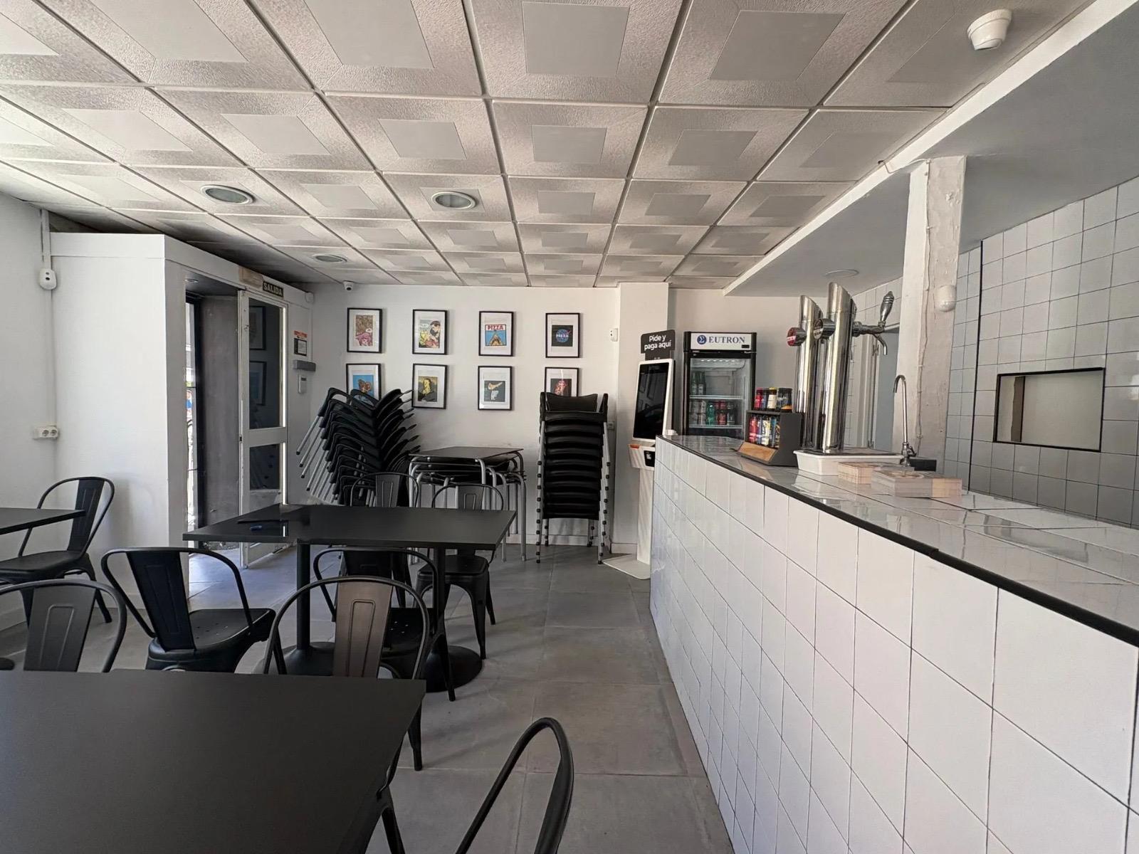 Traspaso de Negocio en Calle Córdoba - 1