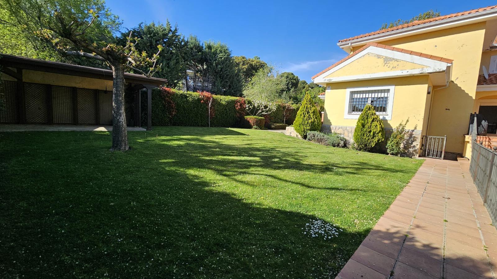 Chalet Independiente en venta en San Lorenzo de El Escorial - 20