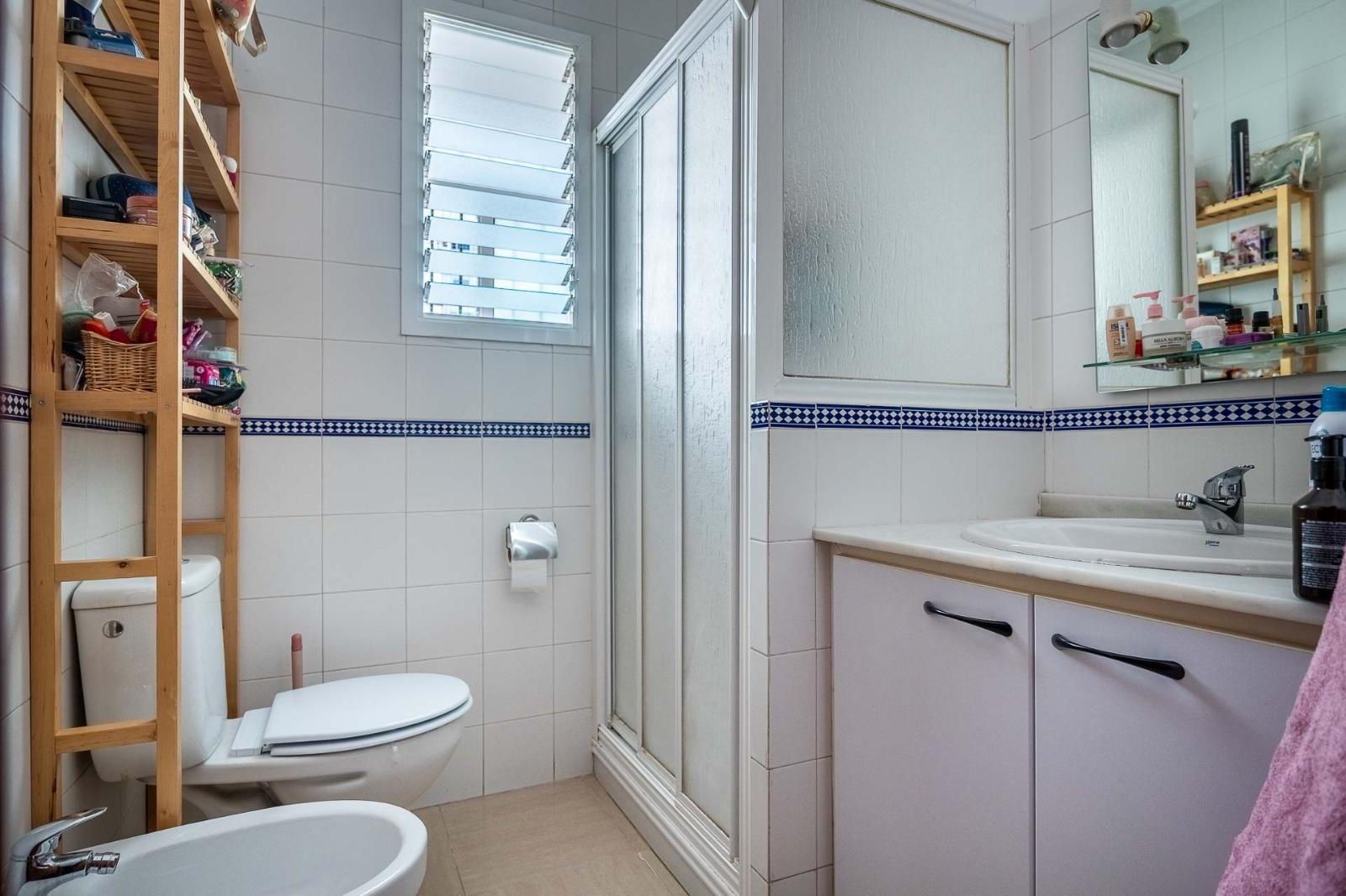 Piso en Venta - C. Luis Montoto - 12