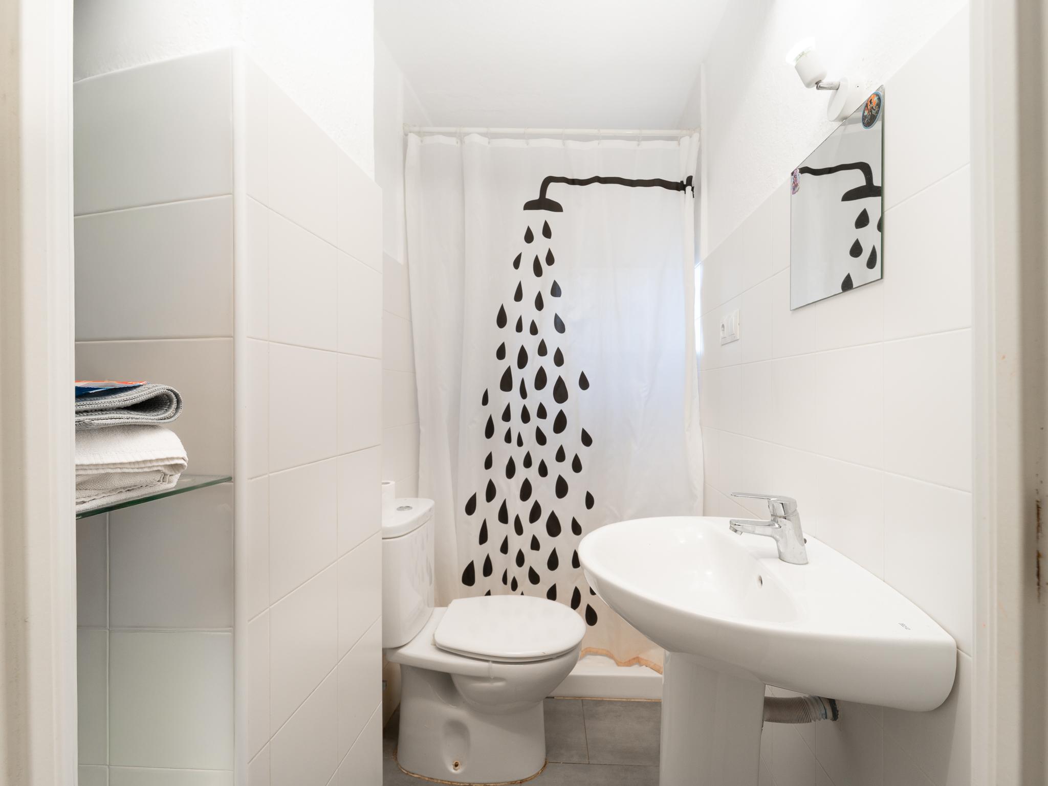 Local con posibilidad de cambio de uso en excelente ubicación – Av. Carvajal, Fuengirola - 14