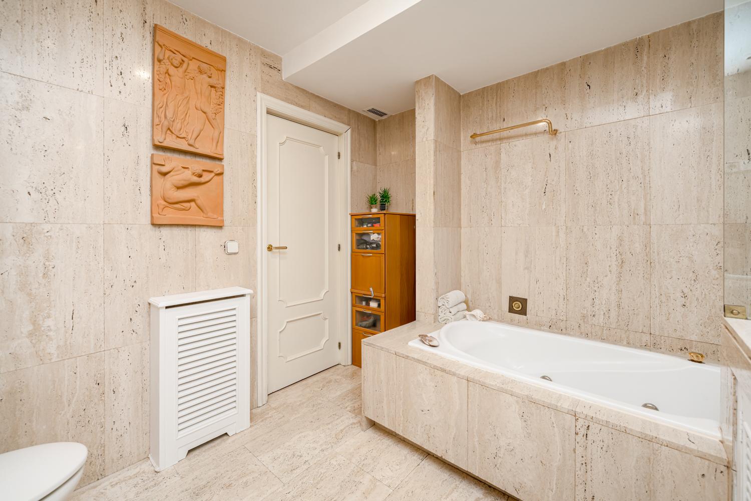 Ático en Venta - C. Eloy Gonzalo - 25