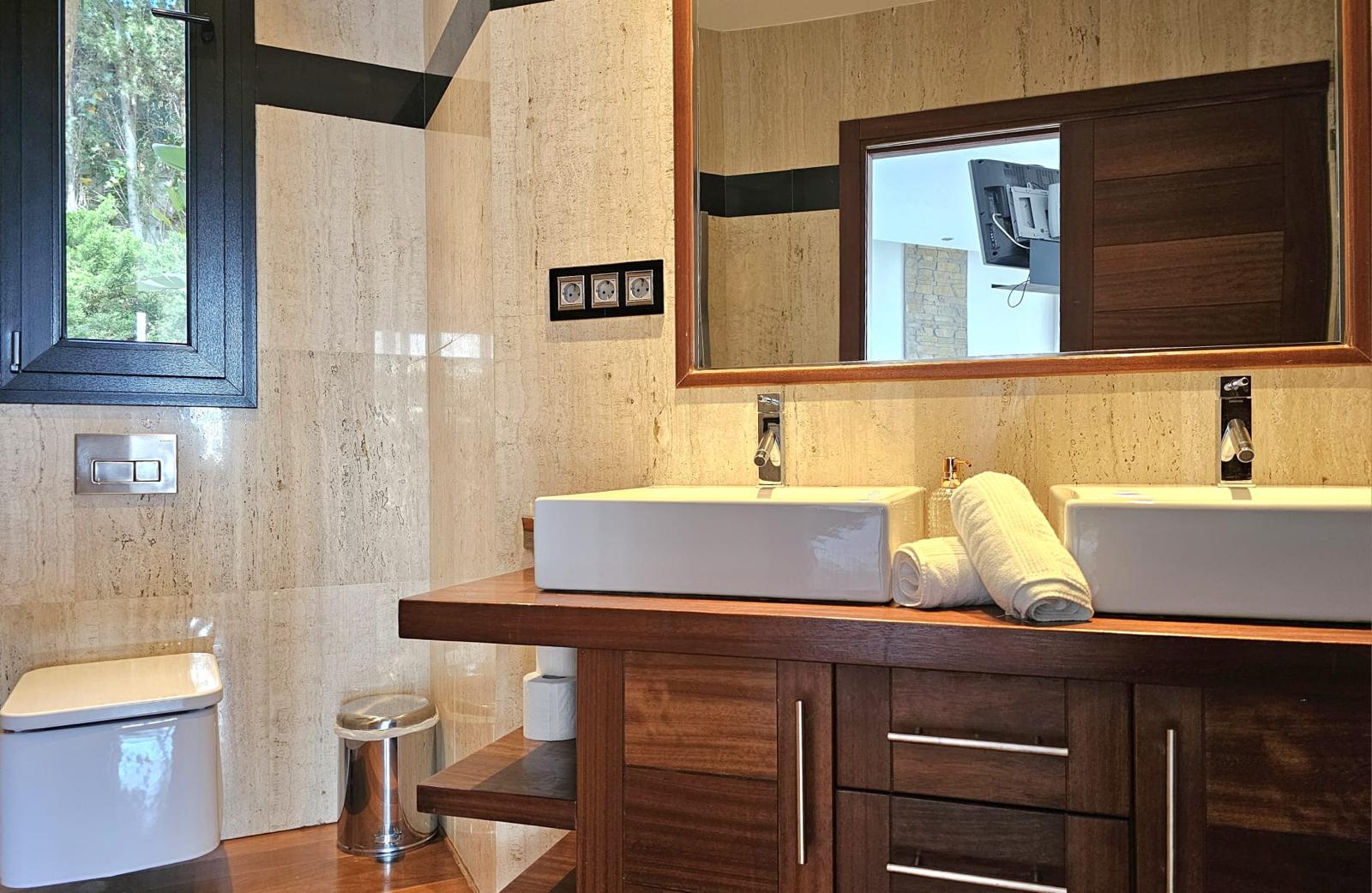 Meravillosa  Villa En Venta En La Urbanización De Can Furnet  - 30