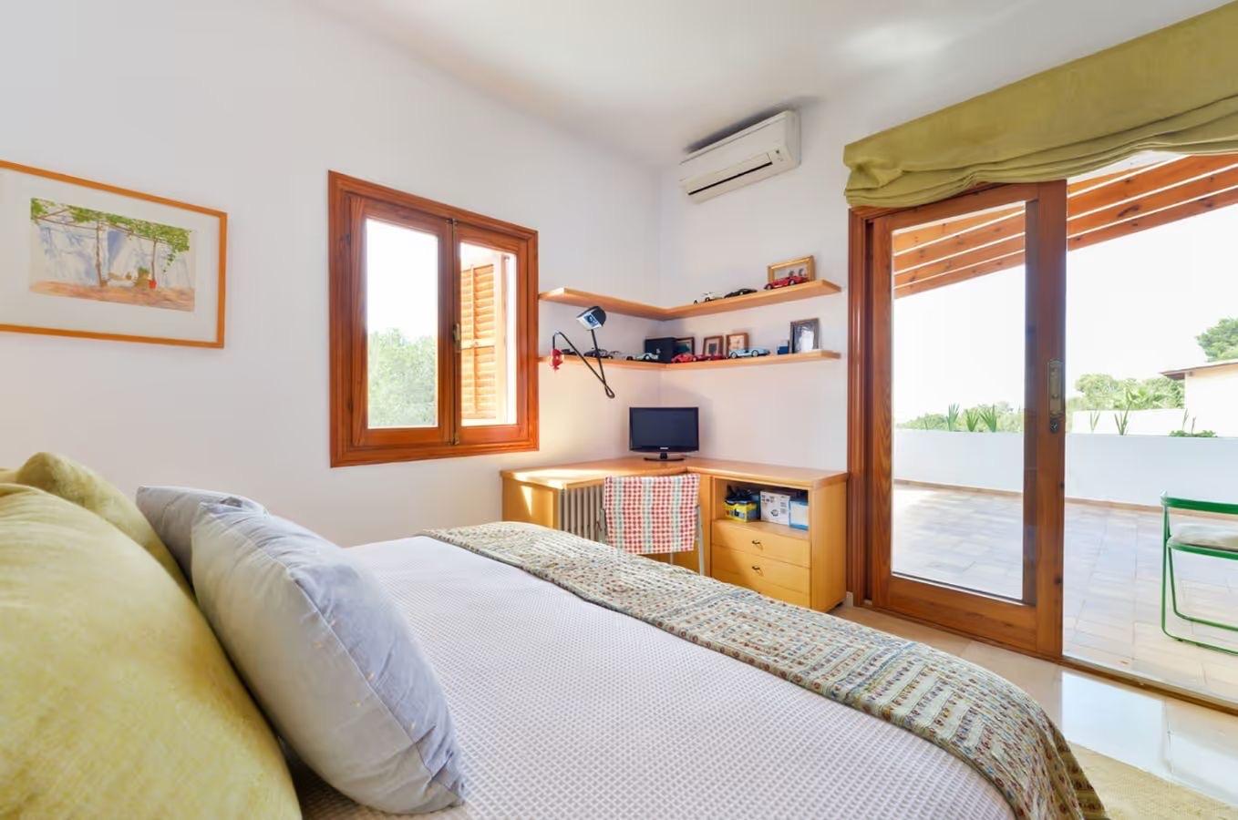 Villa de lujo con vistas al mar y licencia turística en Can Furnet - 17