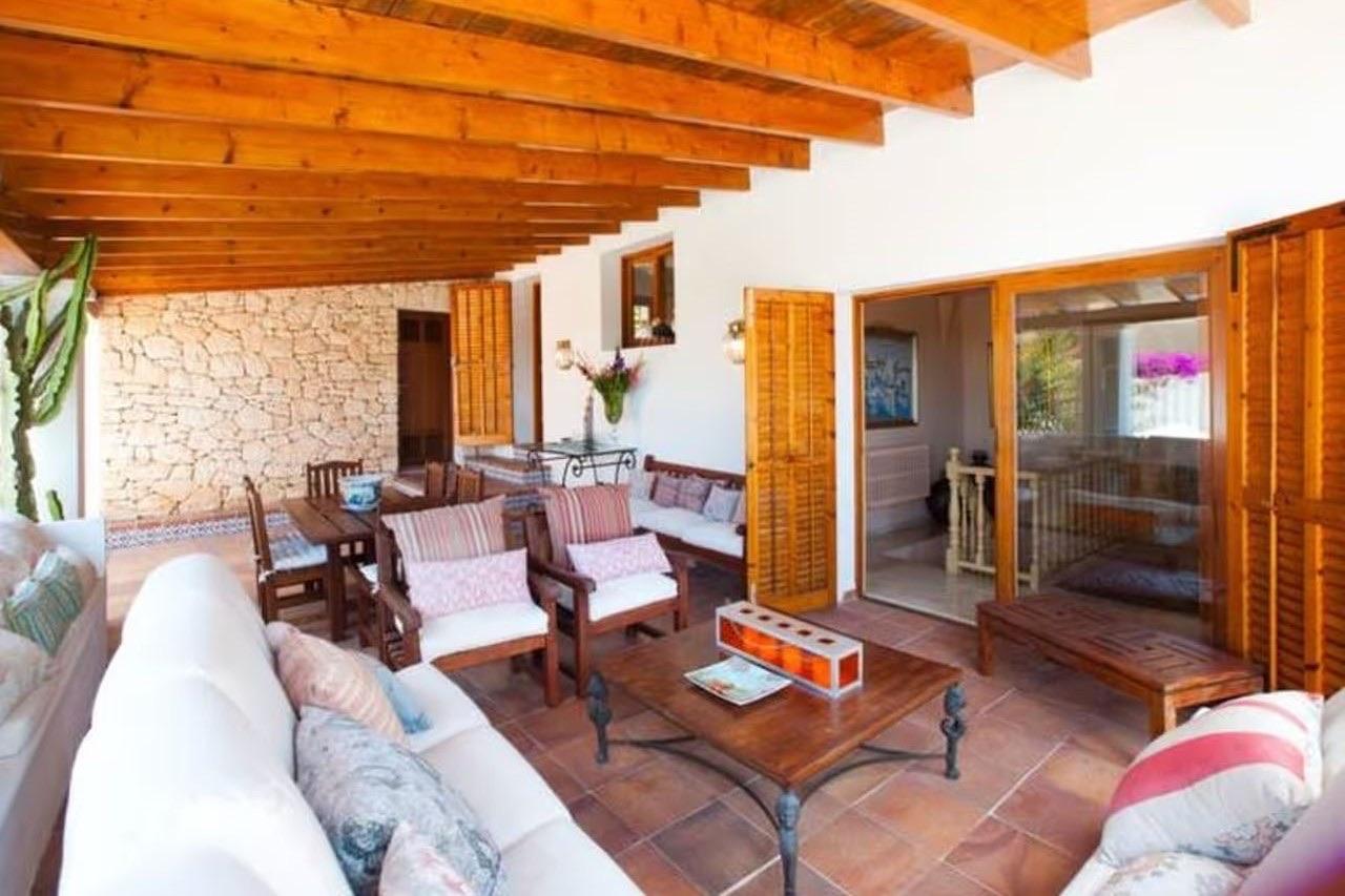 Villa de lujo con vistas al mar y licencia turística en Can Furnet - 8