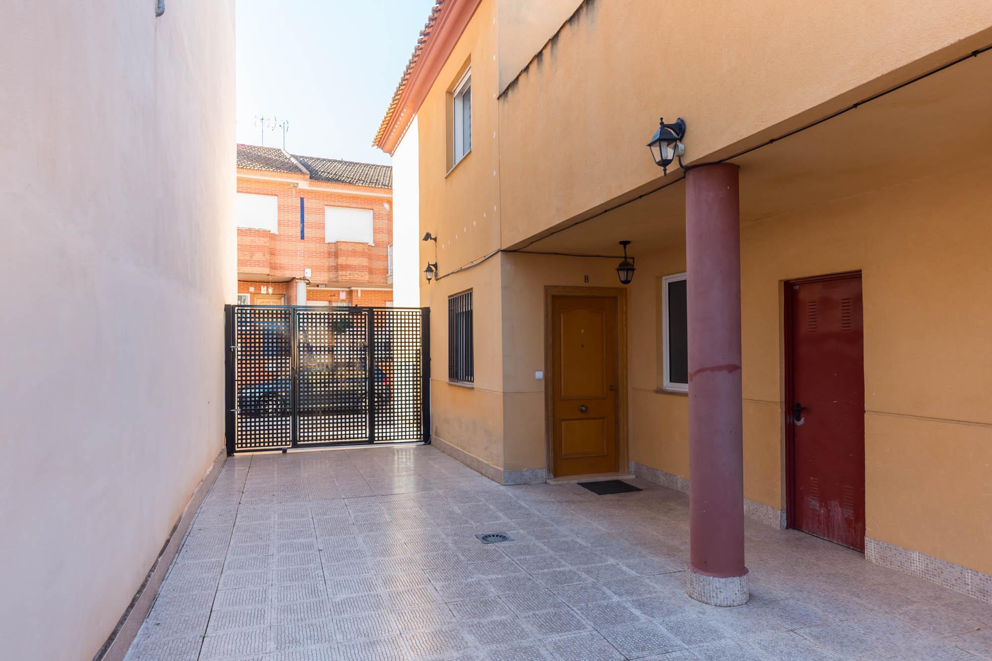 Vivienda pareada en esquina y amueblada en Lorquí - 45