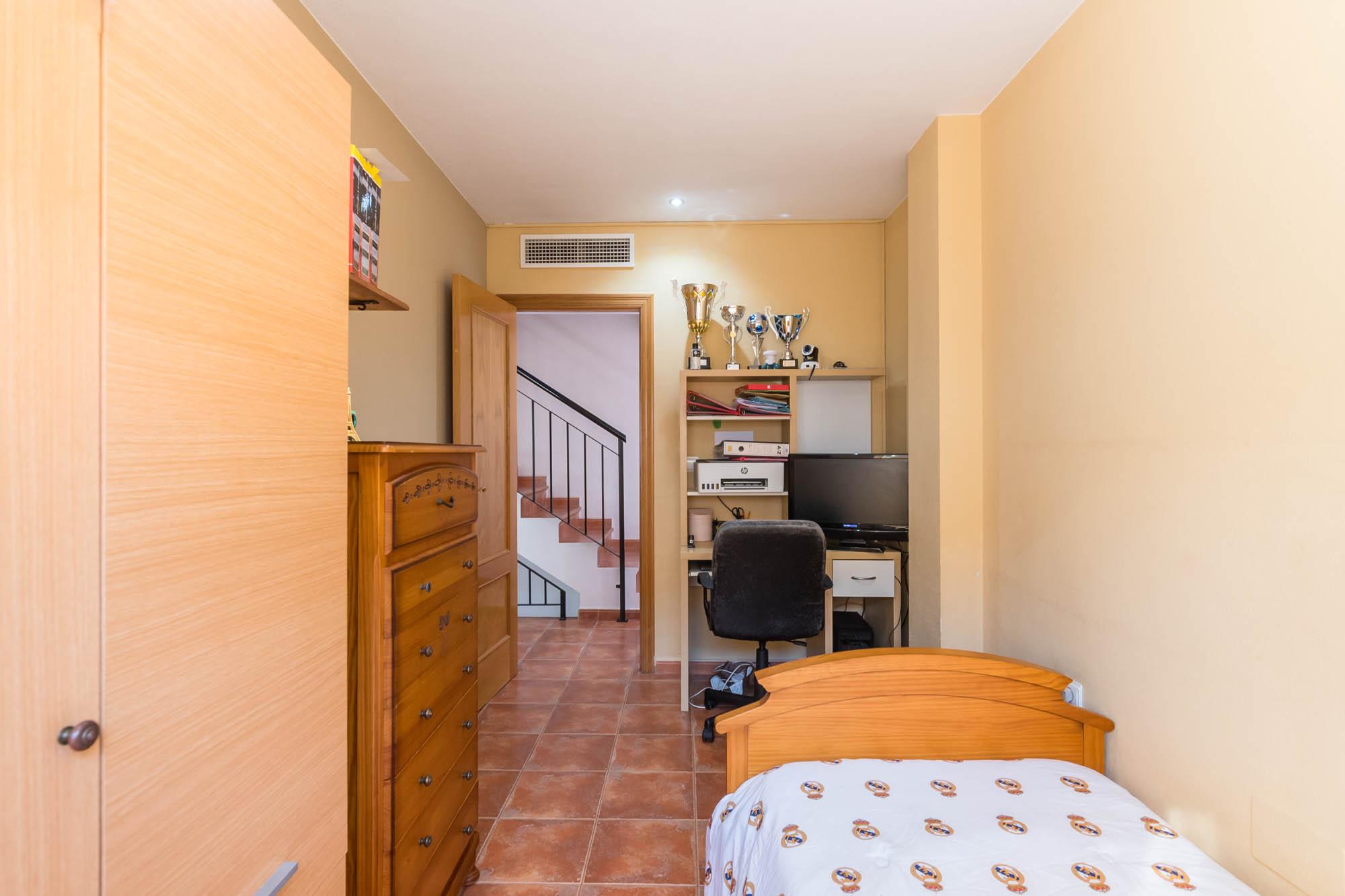 Vivienda pareada en esquina y amueblada en Lorquí - 36