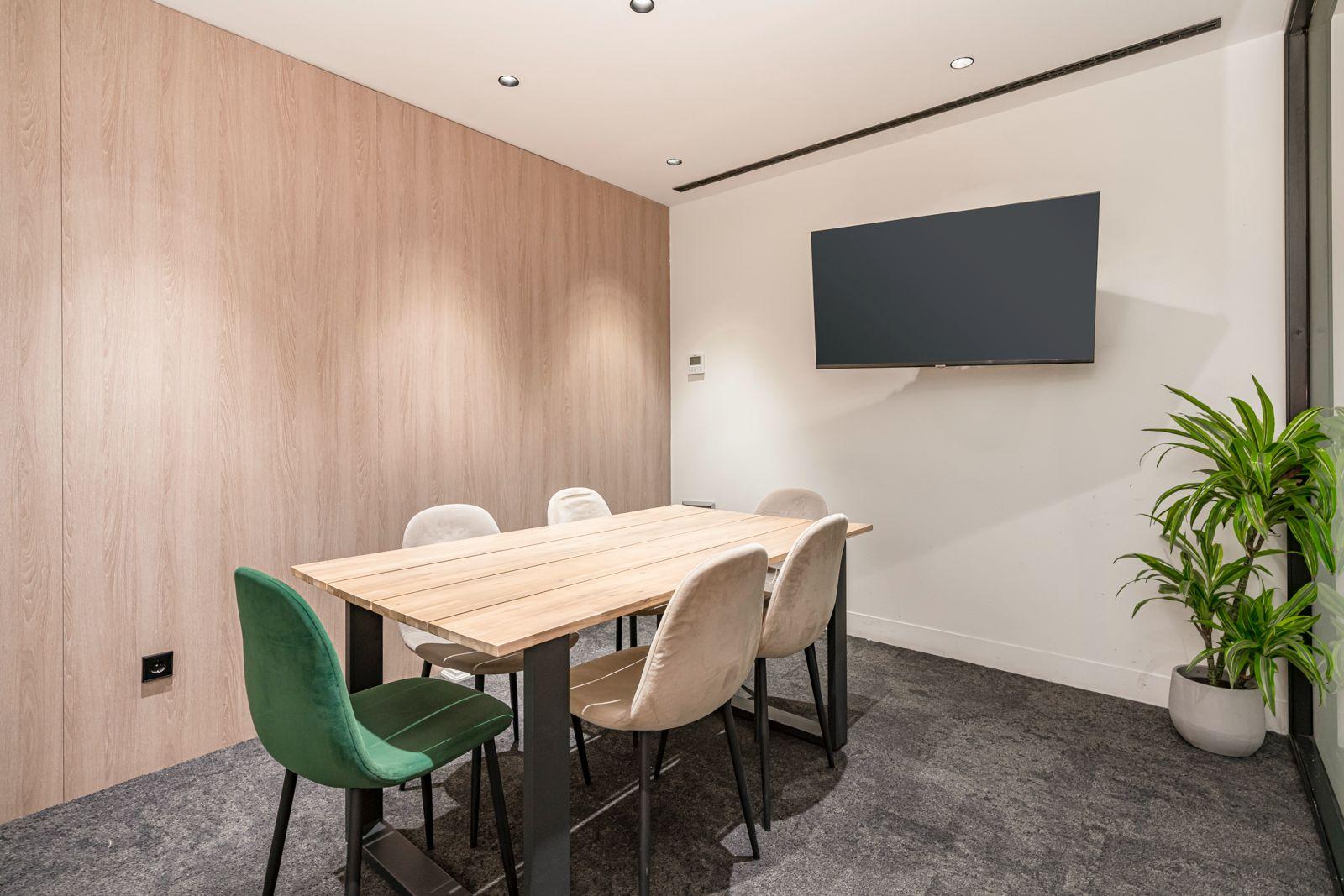 Local en Alquiler en C. Alcalá - 8