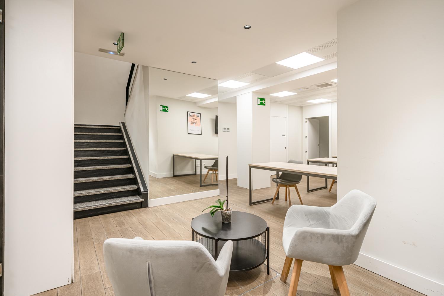 Local en Alquiler en C. Alcalá - 32