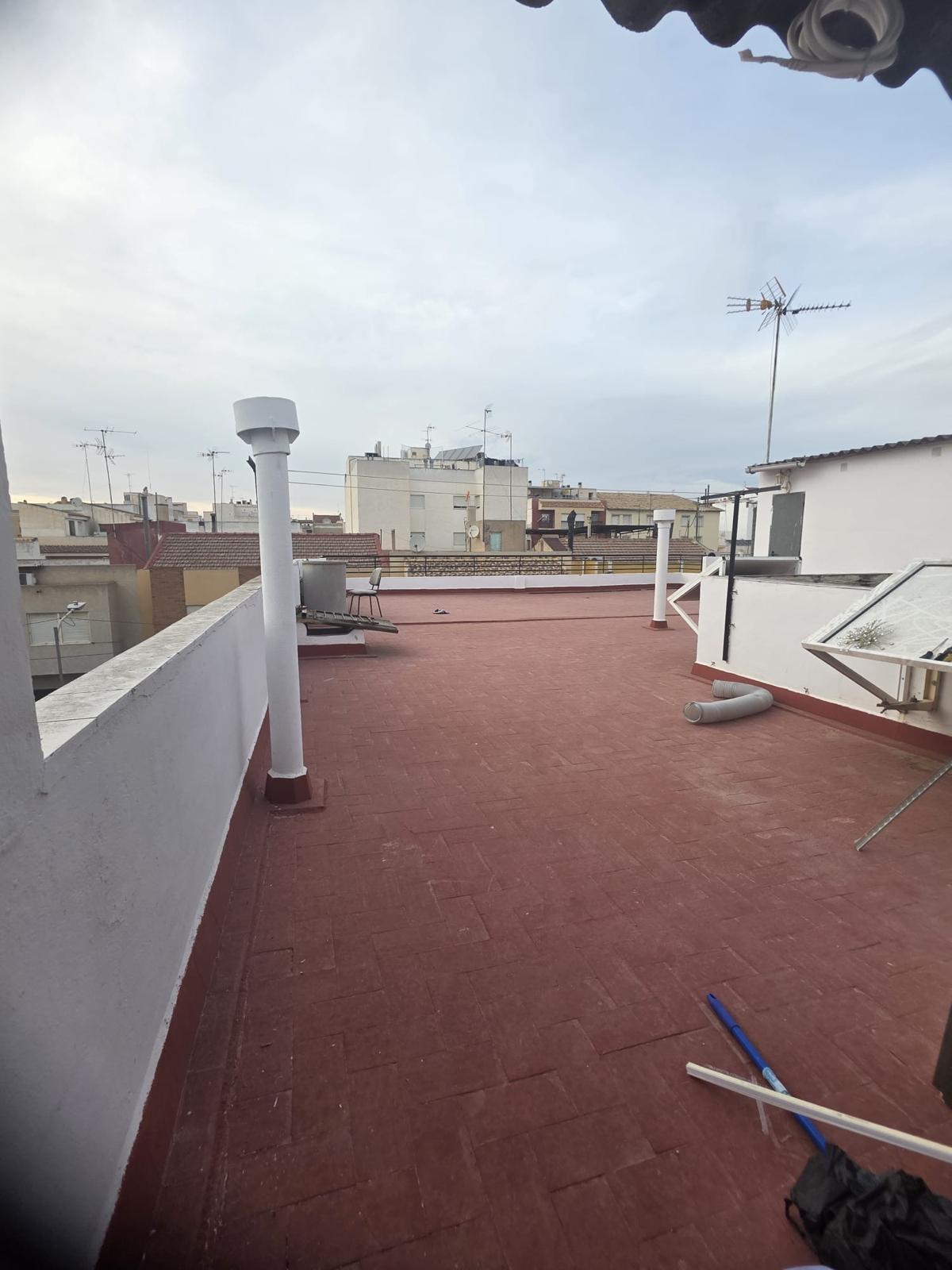 Piso en Venta en Calle Santos Abdon Y Senen - 29