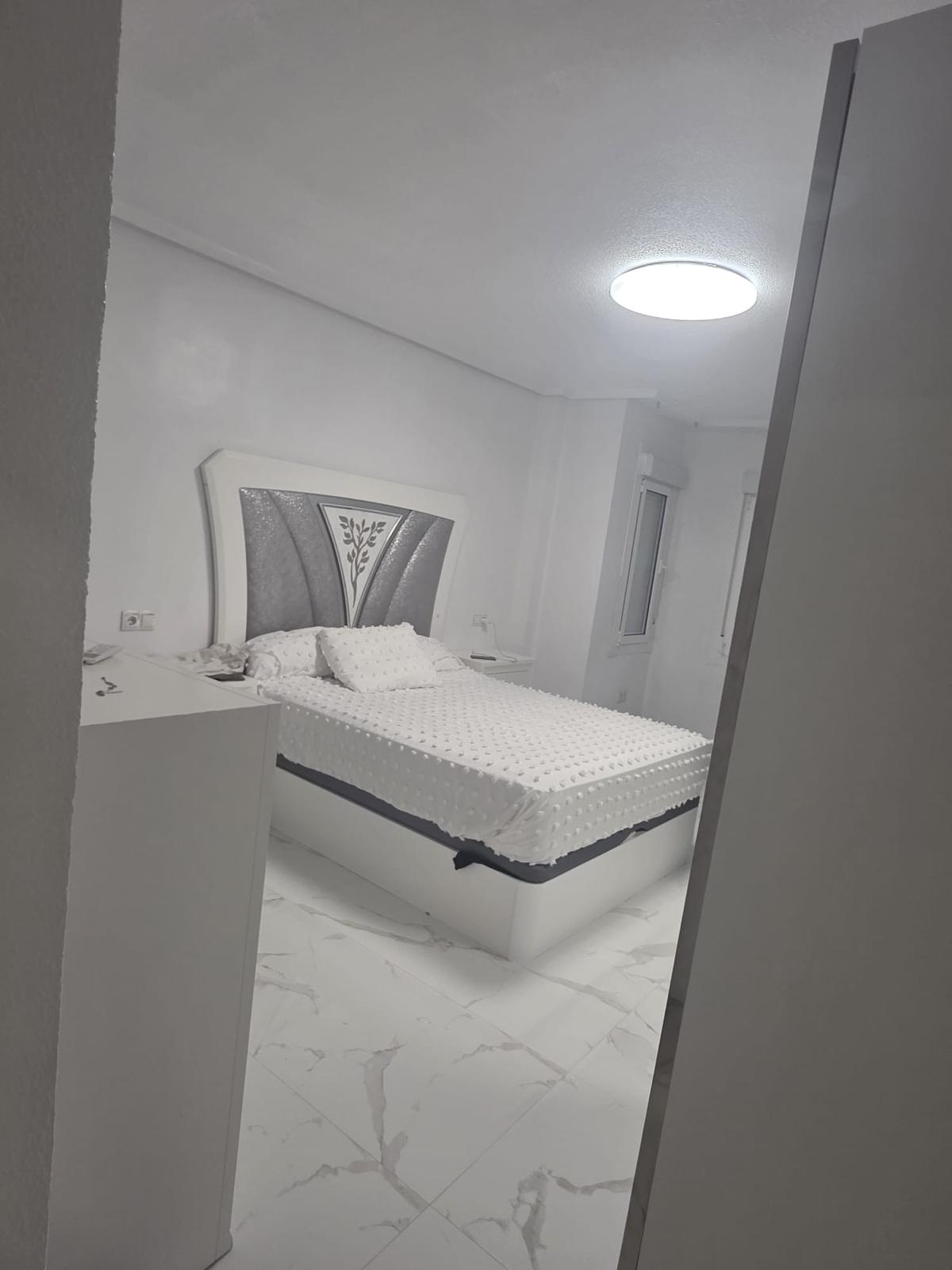 Piso en Venta en Calle Santos Abdon Y Senen - 28