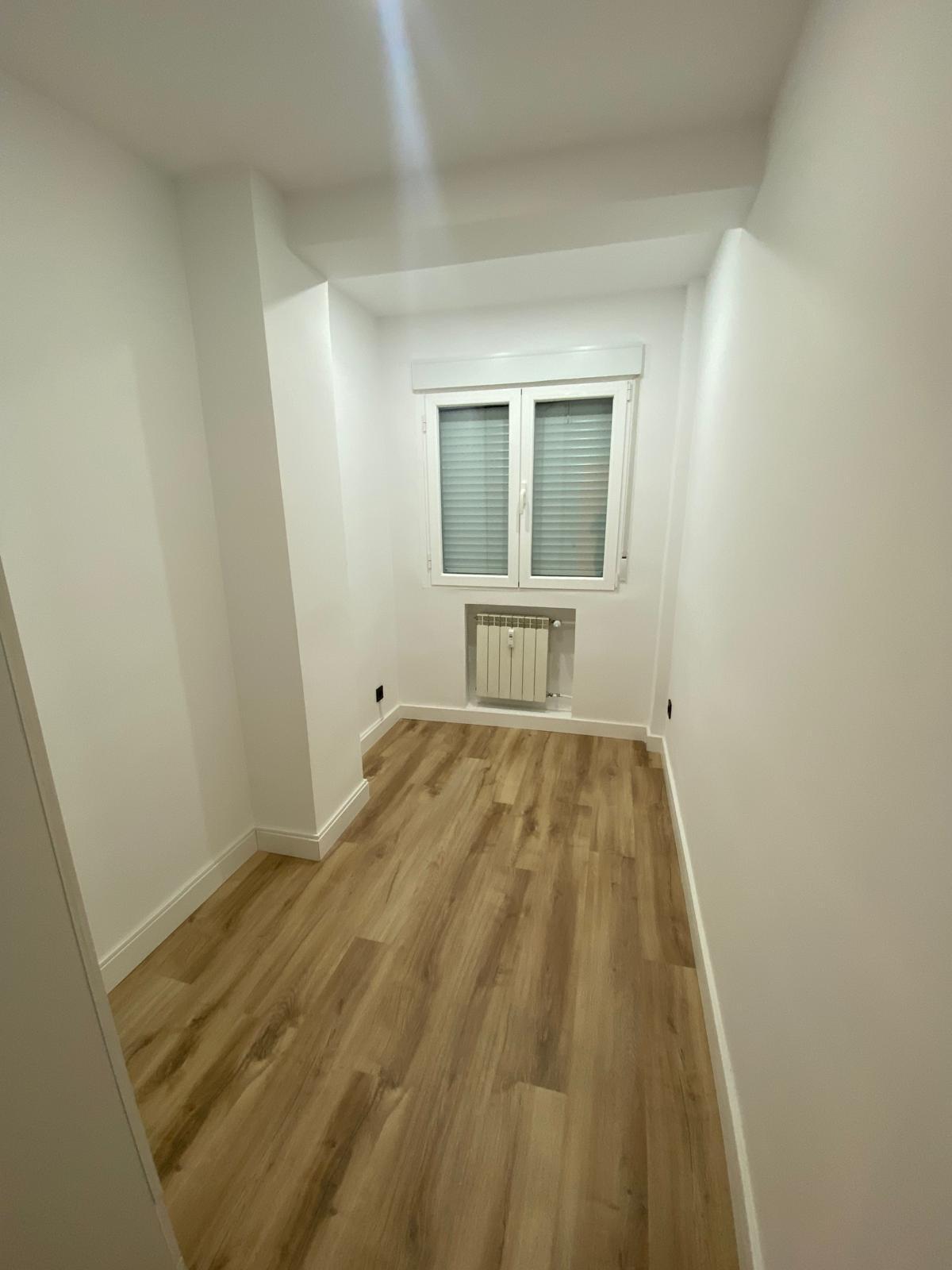 Piso en Venta en Calle de la Virgen del Espino - 8