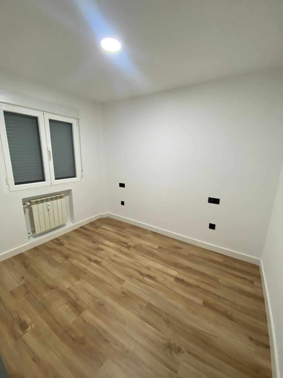 Piso en Venta en Calle de la Virgen del Espino - 7