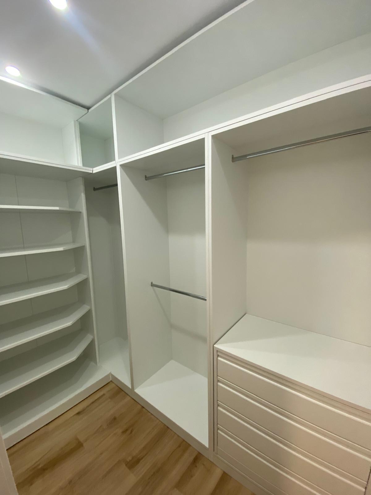 Piso en Venta en Calle de la Virgen del Espino - 13