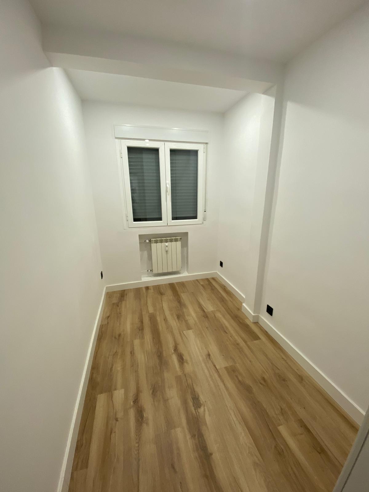 Piso en Venta en Calle de la Virgen del Espino - 6