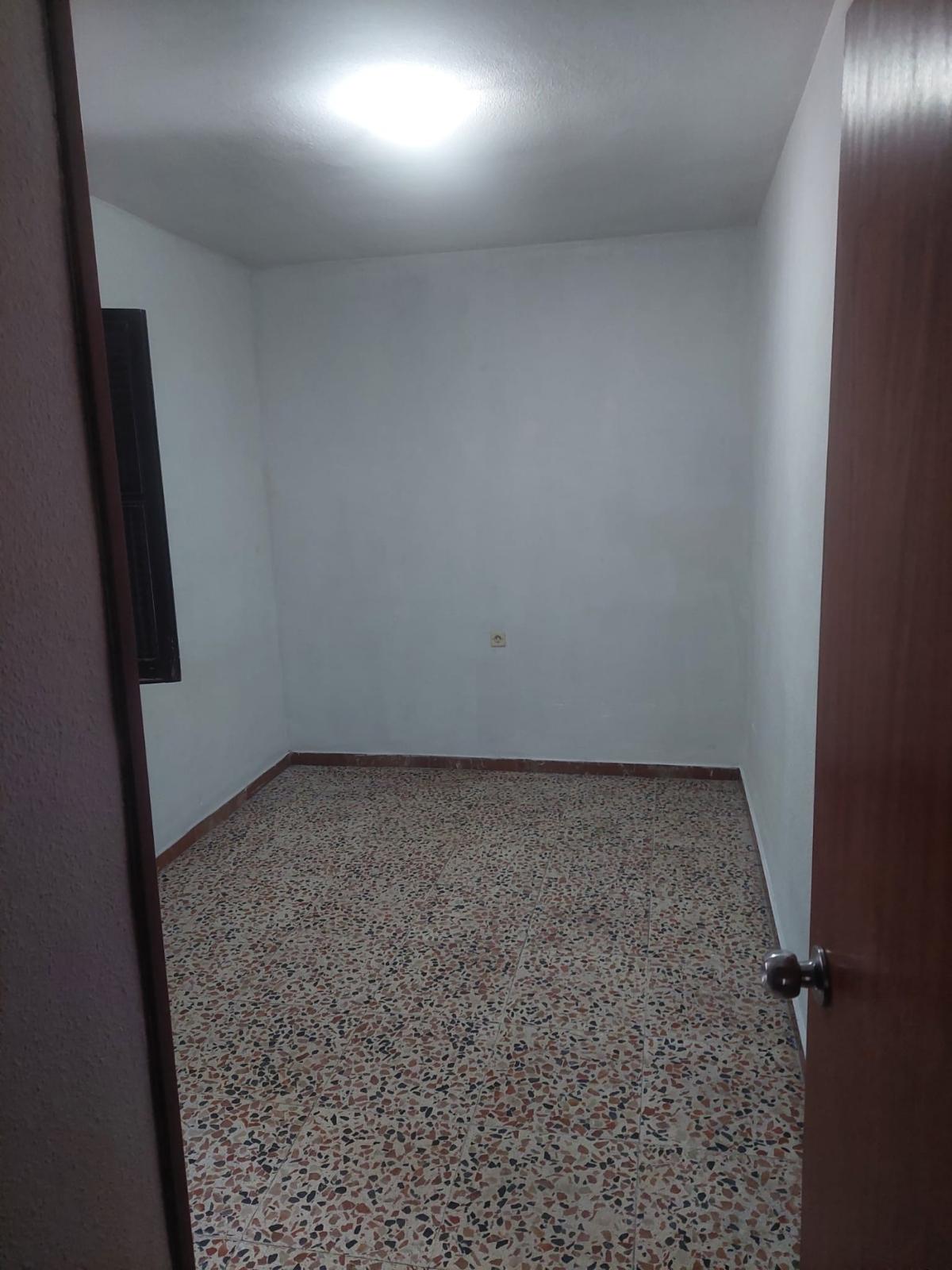 Piso en Venta en Calle Escorpion - 8