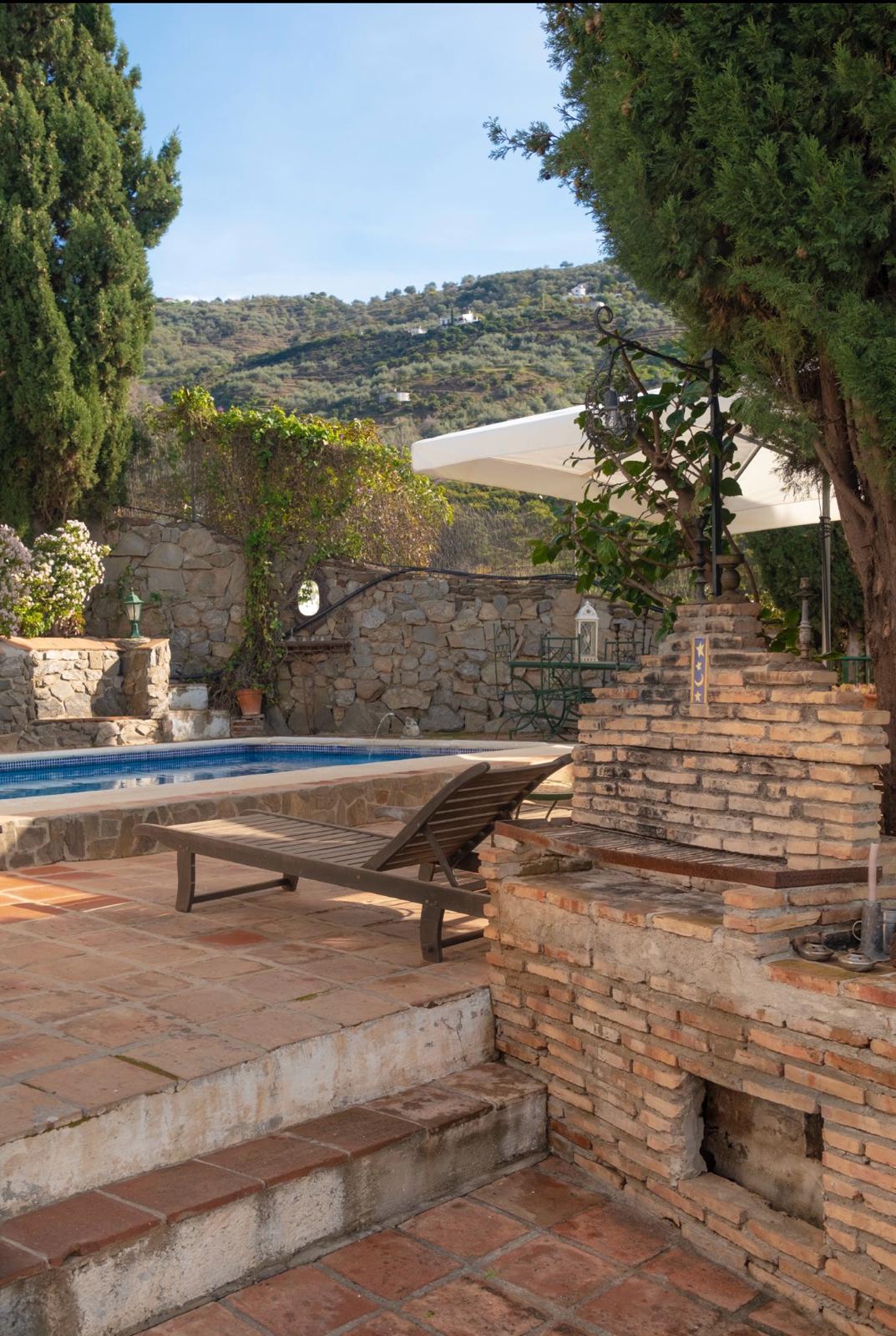 Villa en Venta en - Sayalonga - 39