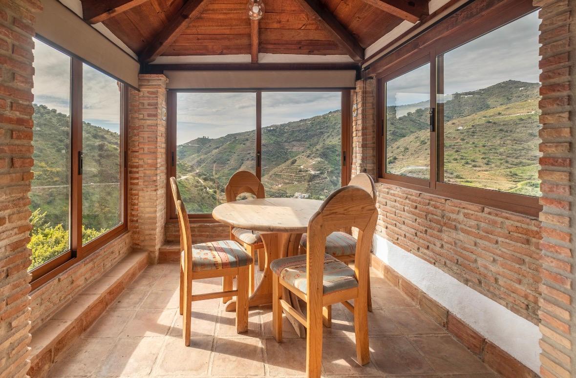 Villa en Venta en - Sayalonga - 25