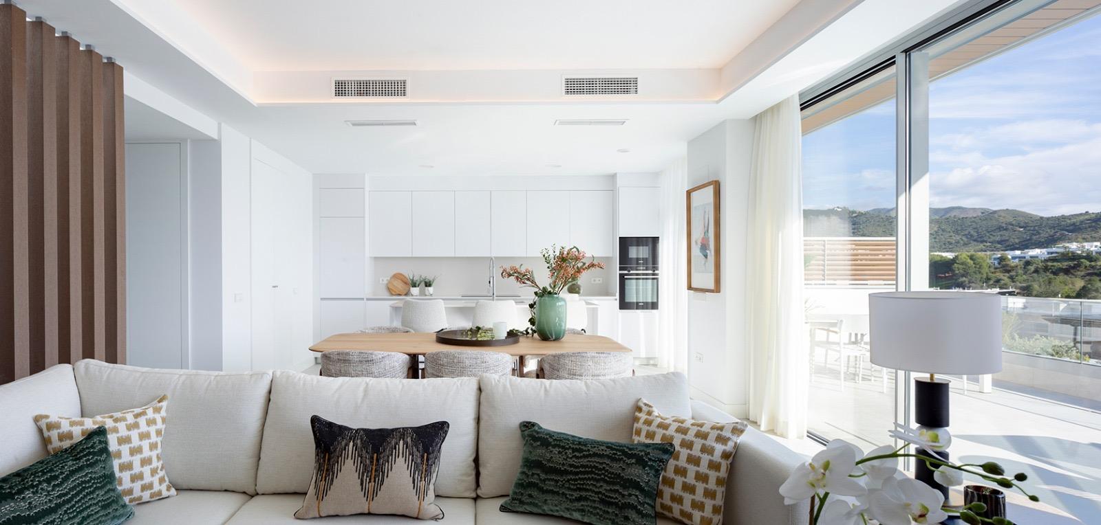 Santa Clara Homes Marbella: Luxury Coastal Living with Private Pool, Solarium & Panoramic Views - 14