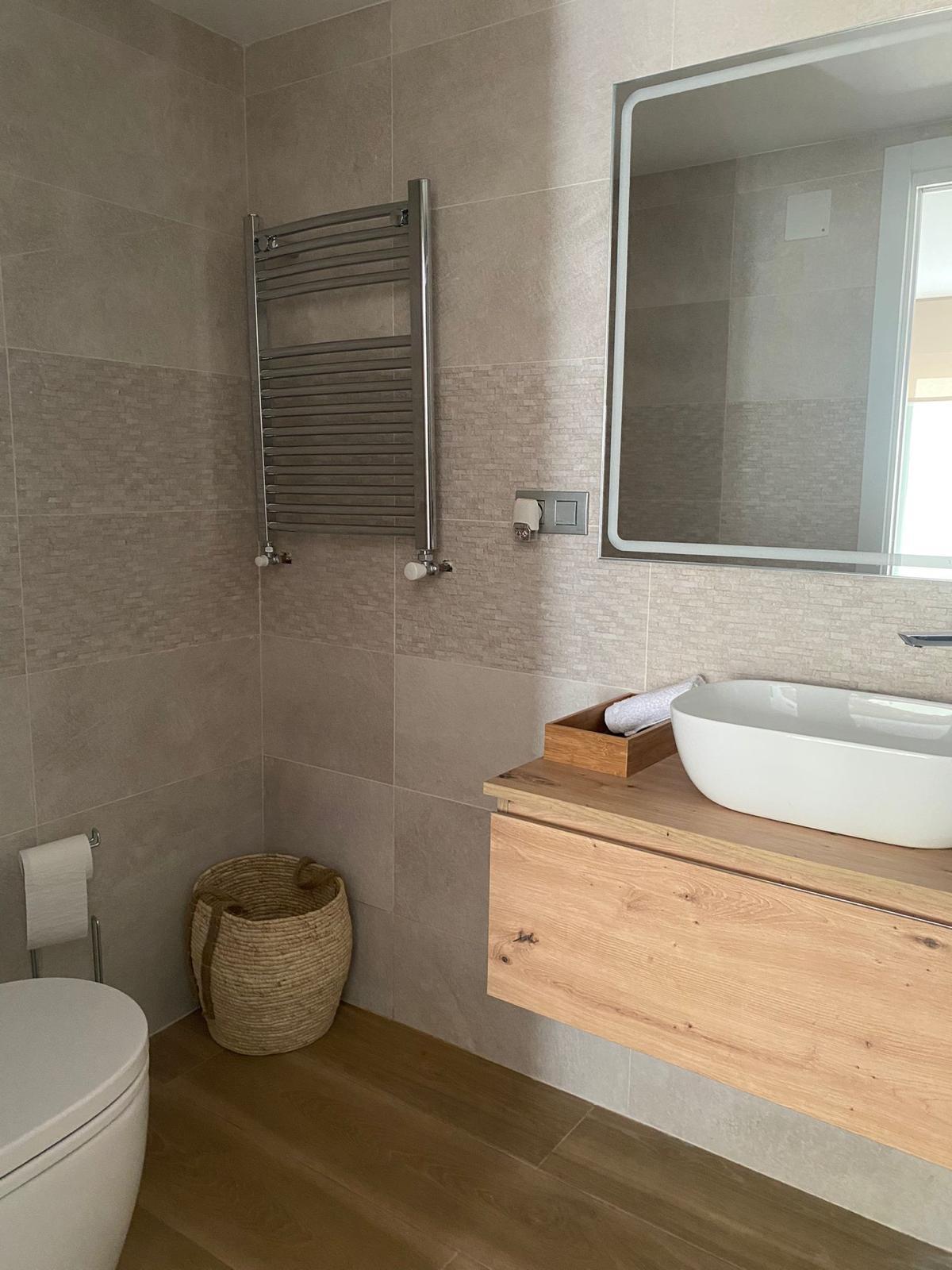 Chalet independiente con reforma en La Moraleja - 26