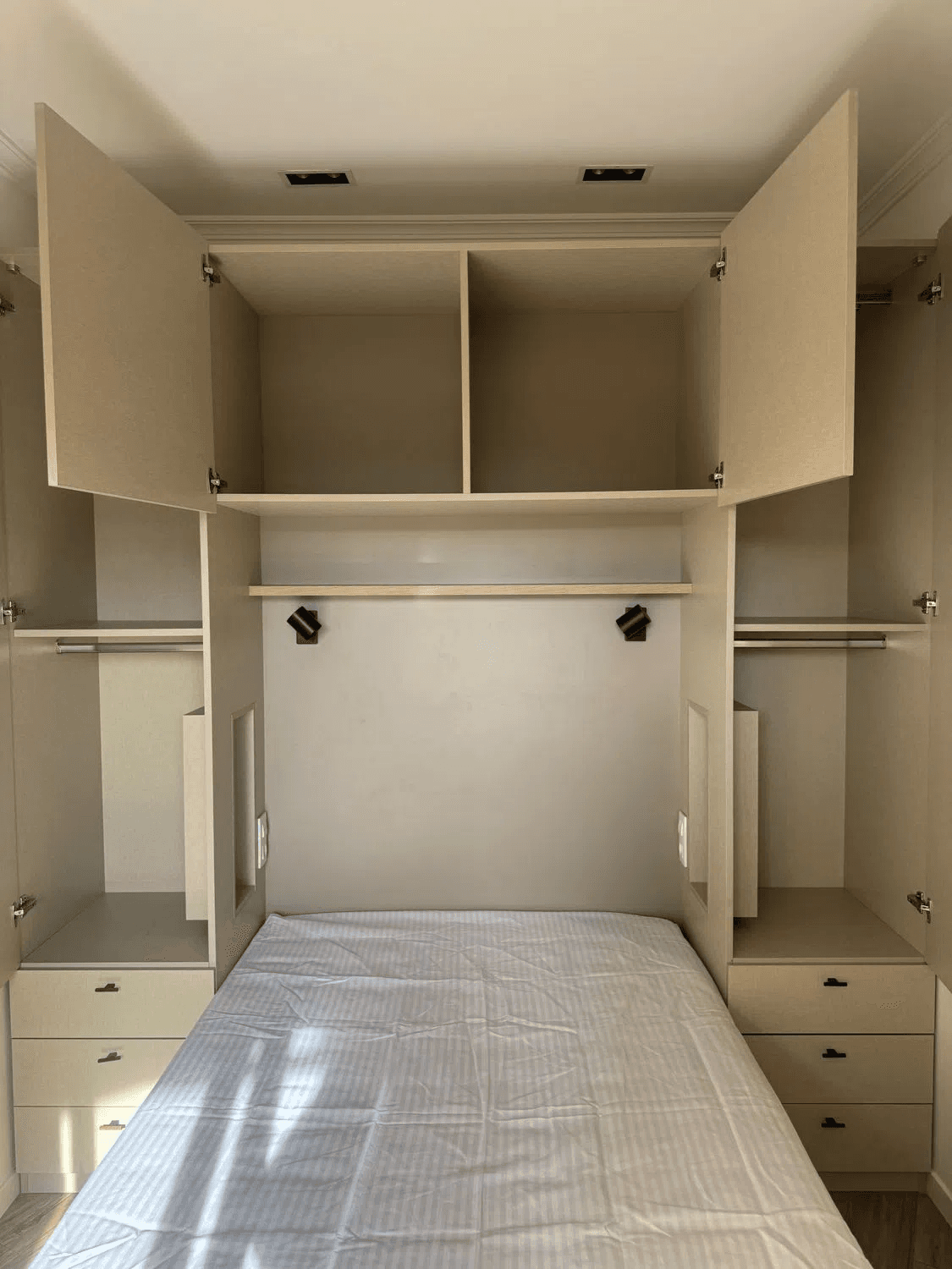 Ático en Venta en C. de Alejandro Saint Aubin - 11