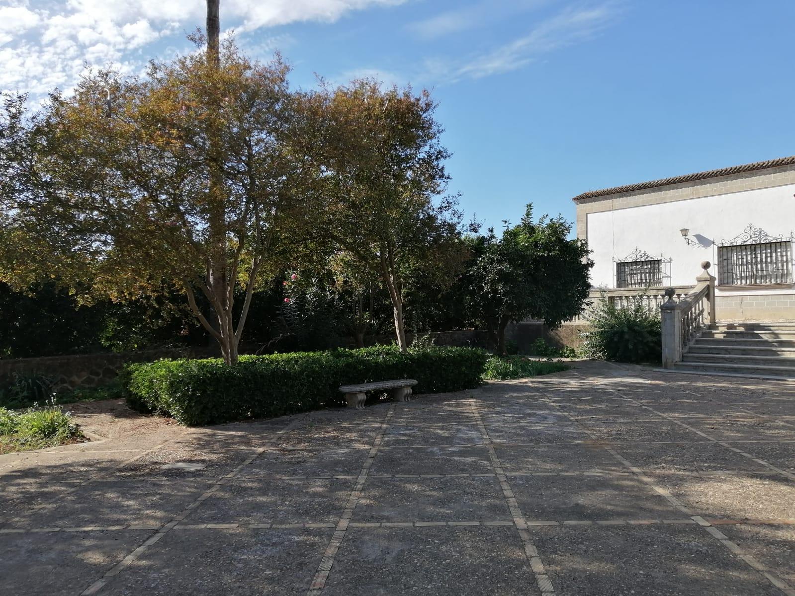 Casa Rústica en Venta en C. Pablo Picasso - 21