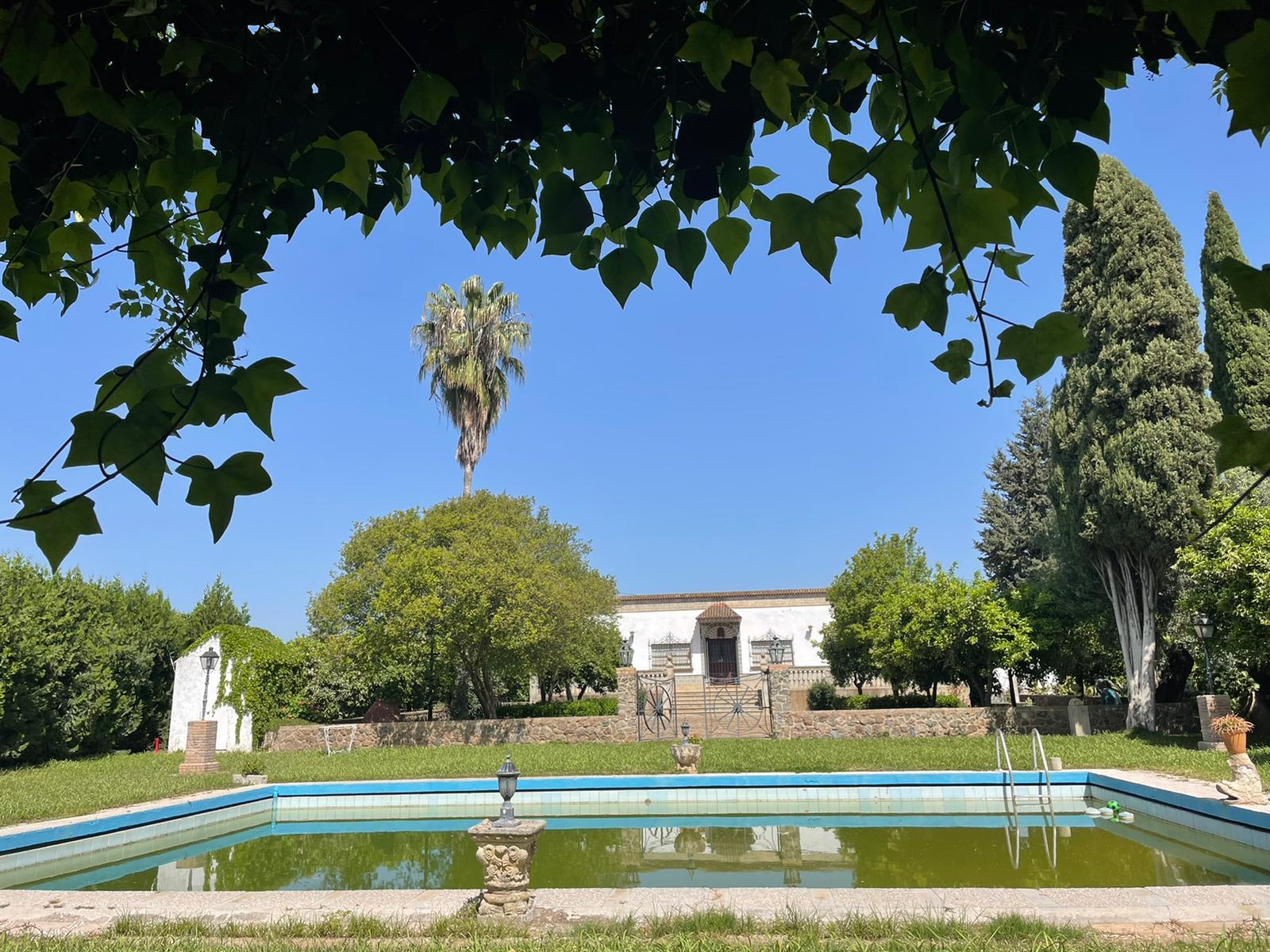 Casa Rústica en Venta en C. Pablo Picasso - 1