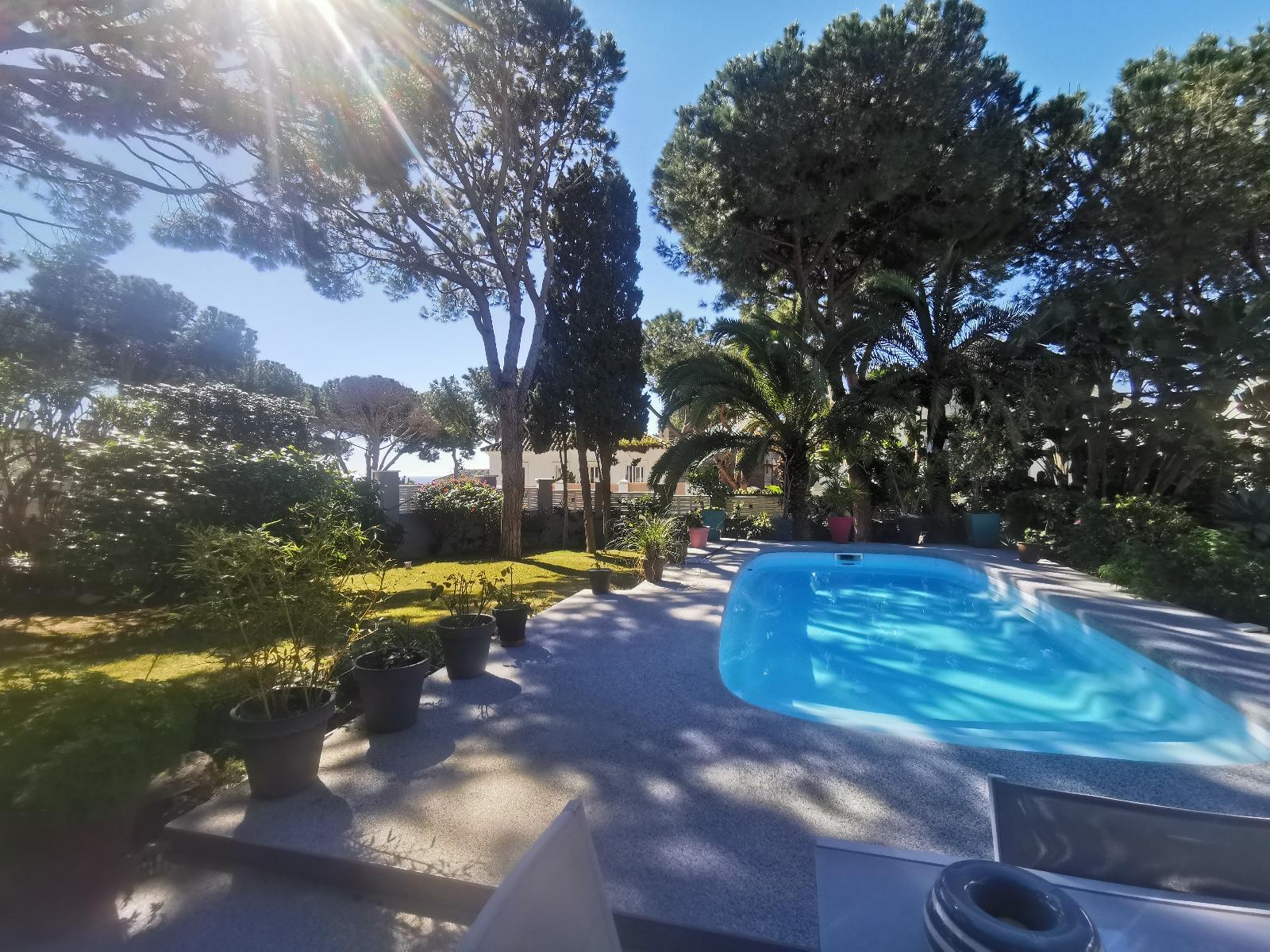 Exclusiva Villa en Av. Playas Andaluzas orientada al Sur - 1