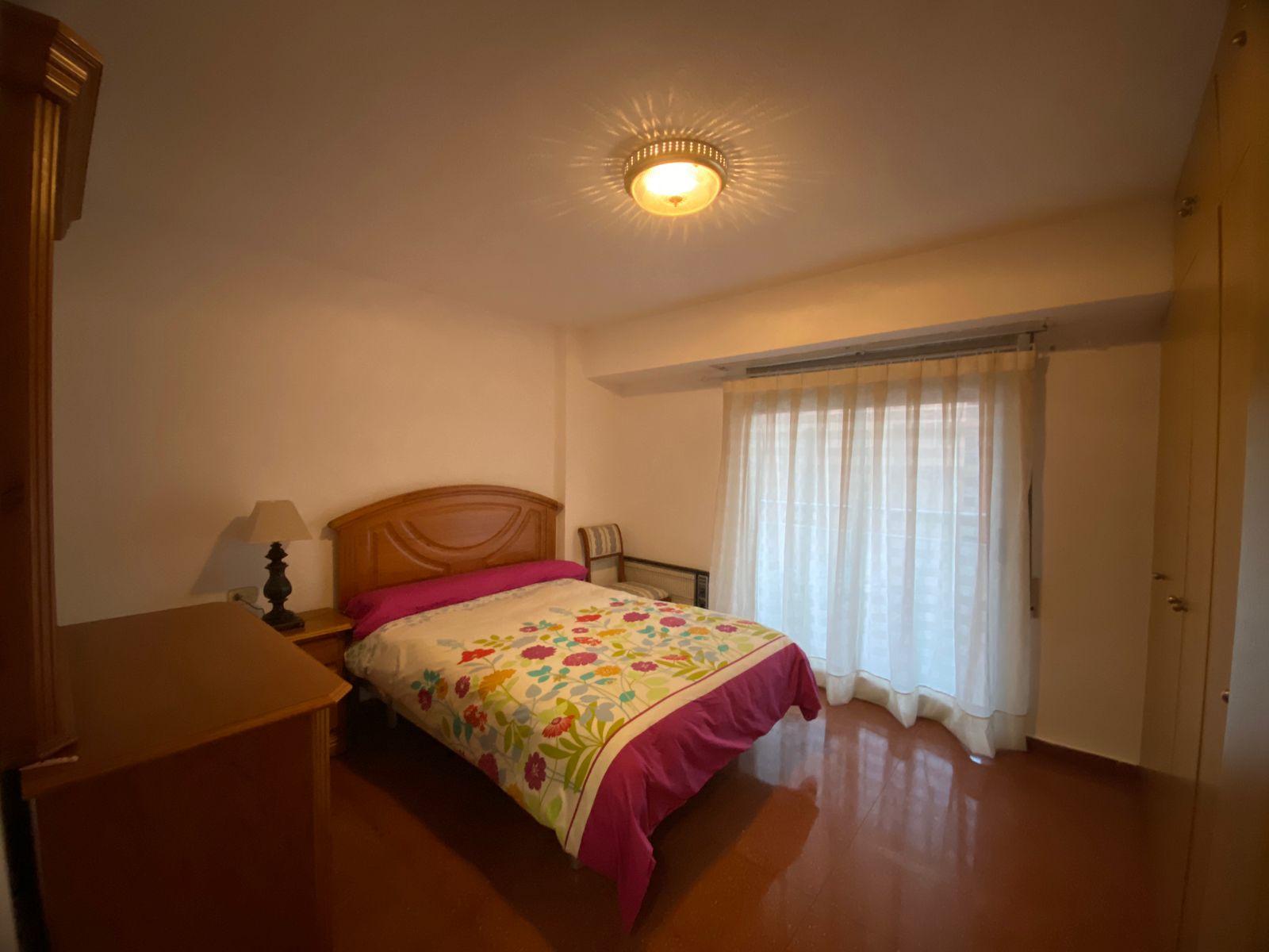 Piso en Venta en Carrer la Reina Calafia - 13