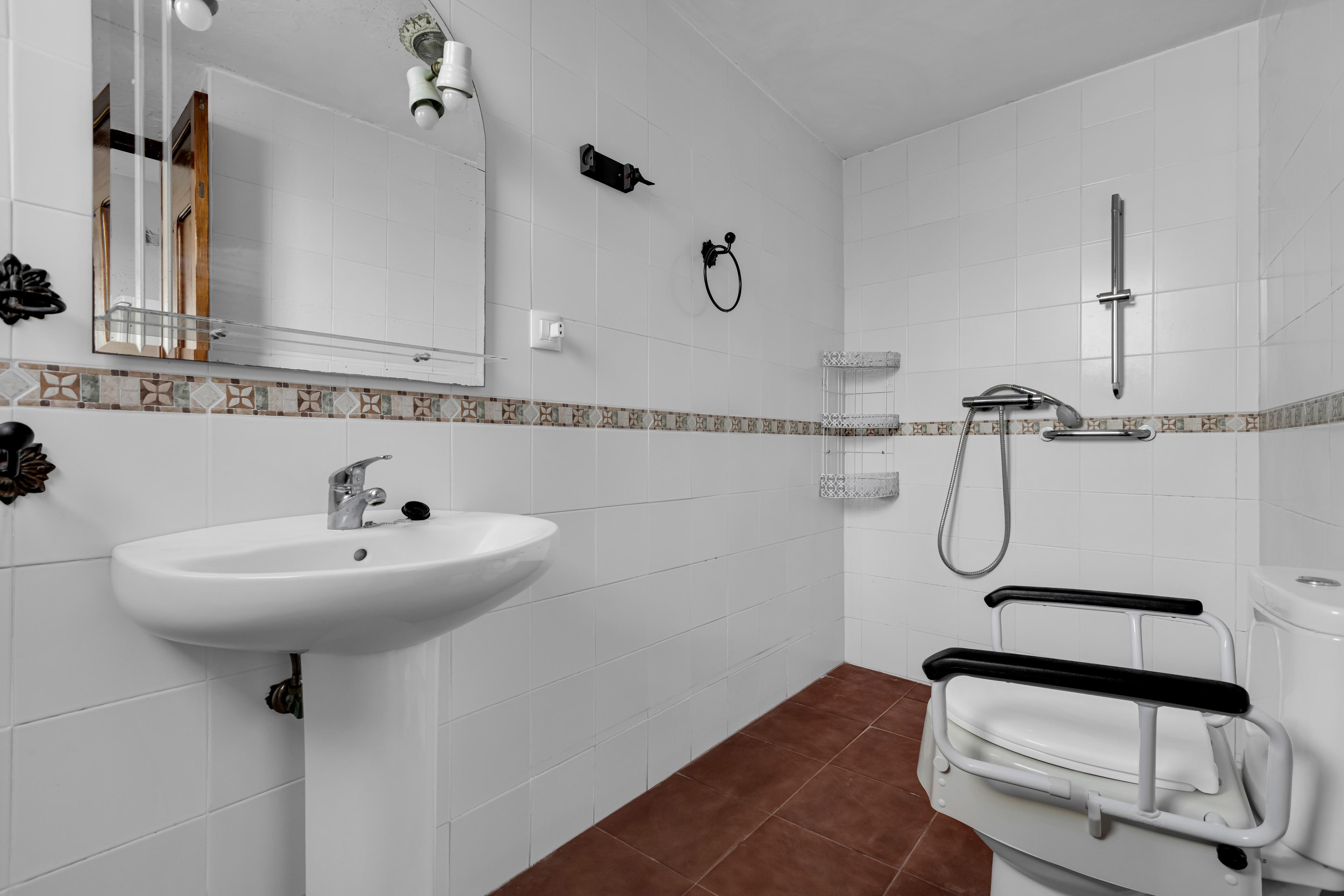 Casa Adosada en Venta en C. Parras - 13