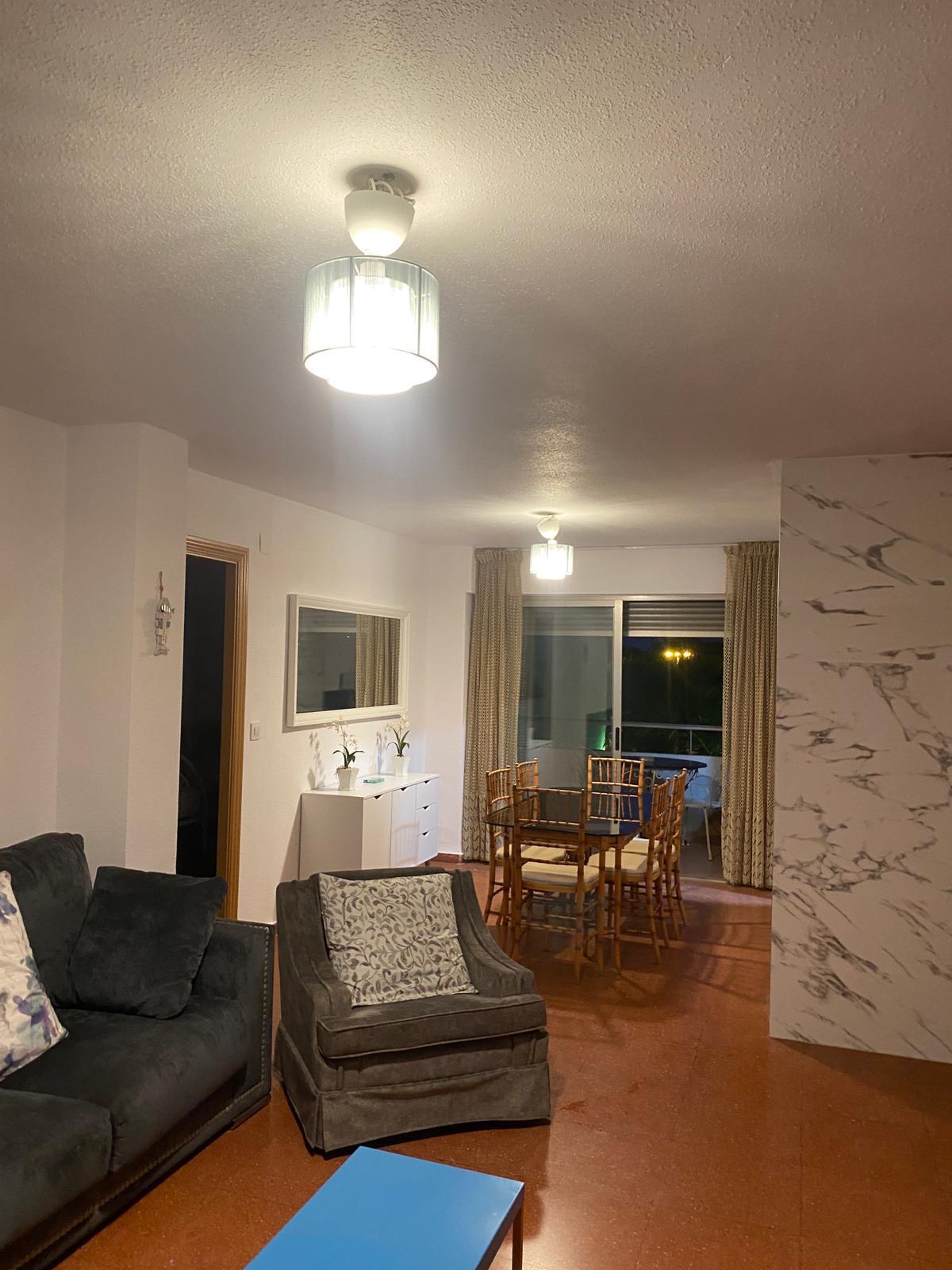 Piso en Venta en Carrer la Reina Calafia - 17