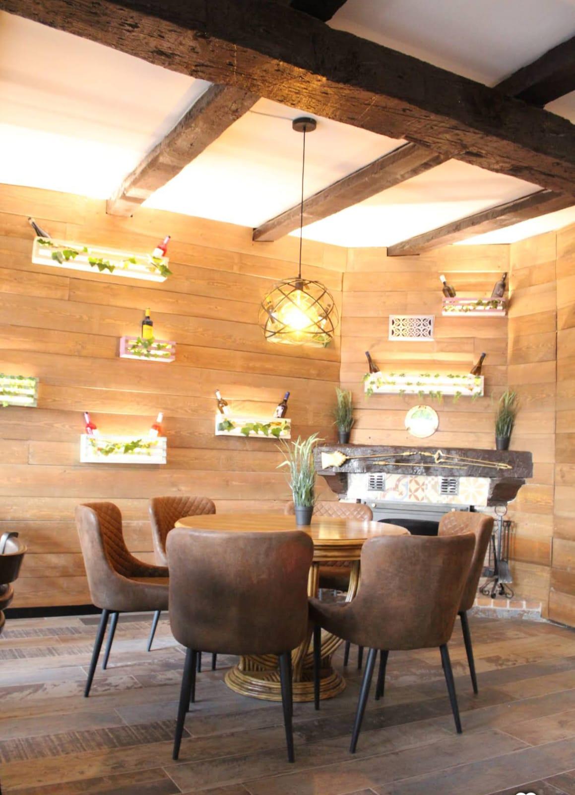 Se Vende Piso, Local  Y Negocio En Denia  - 1