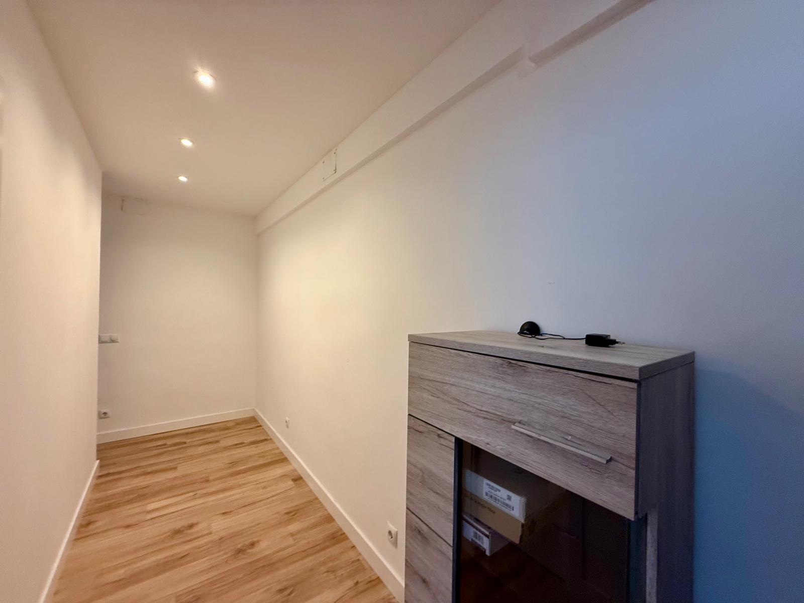 Piso en Venta en Calle de la Virgen del Espino - 21