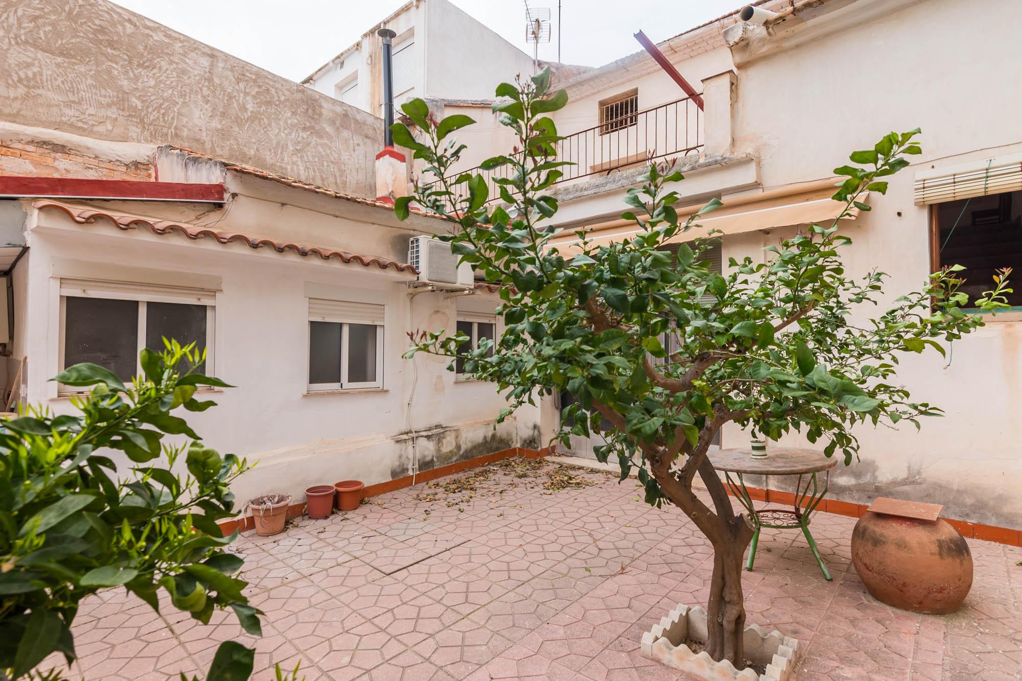 Casa Adosada en Venta en C. Mayor - 46