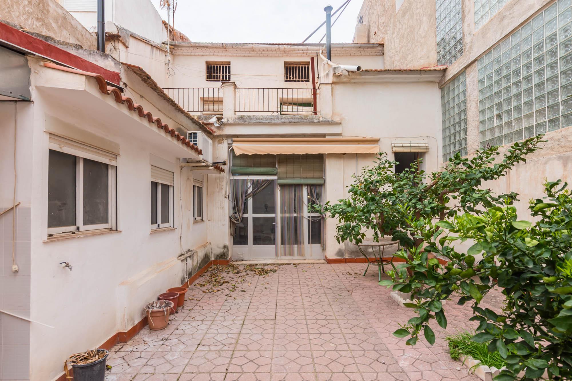 Casa Adosada en Venta en C. Mayor - 45