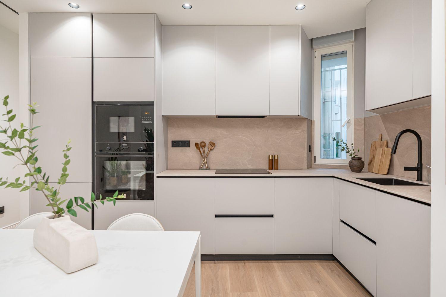 Elegante Y Moderna Propiedad Junto al Retiro  - 16