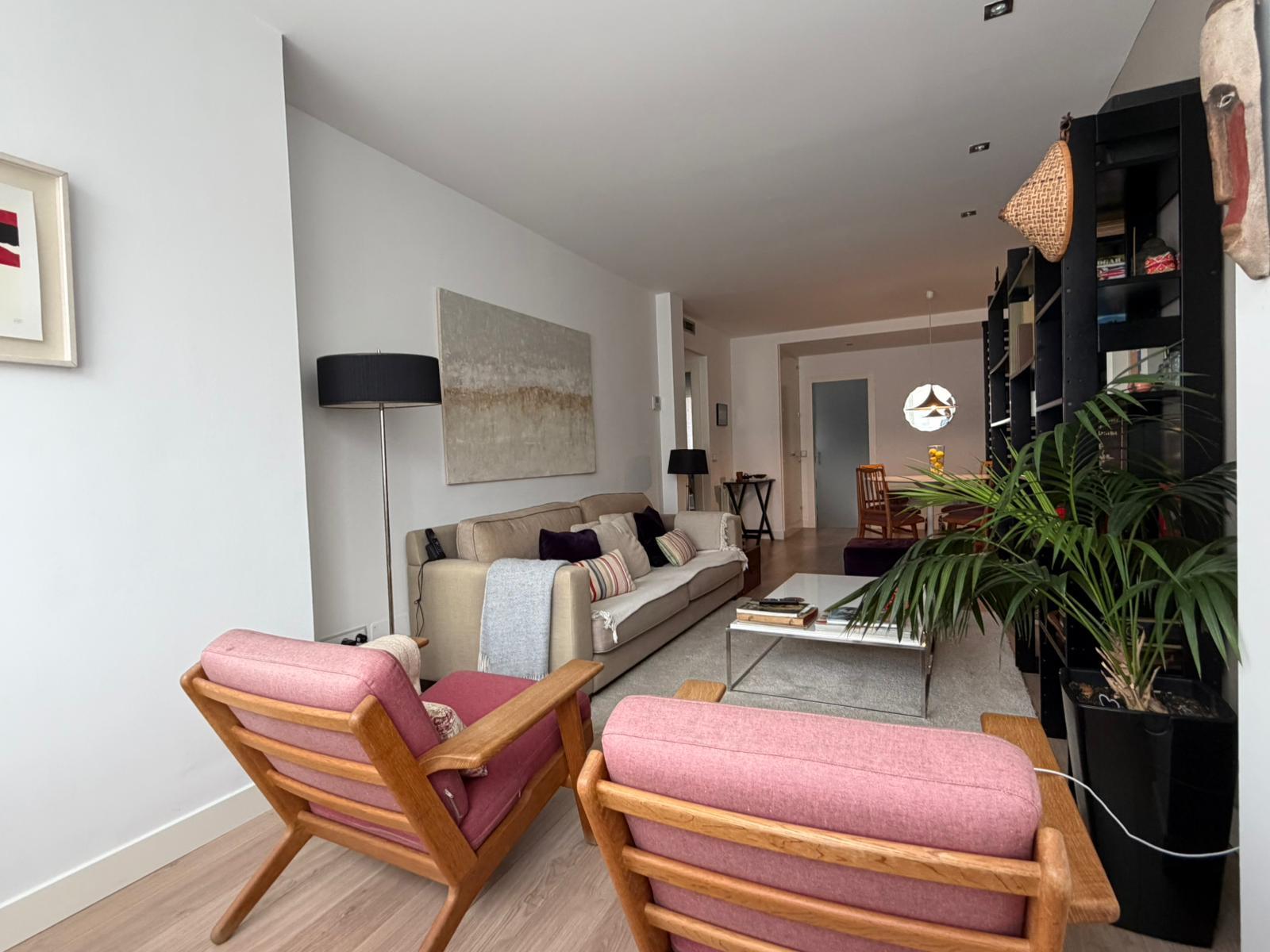 Piso en Venta en C. de Clara del Rey - 1