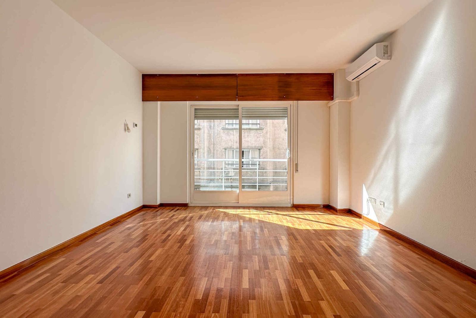 Piso en Alquiler en C. Naciones - 1